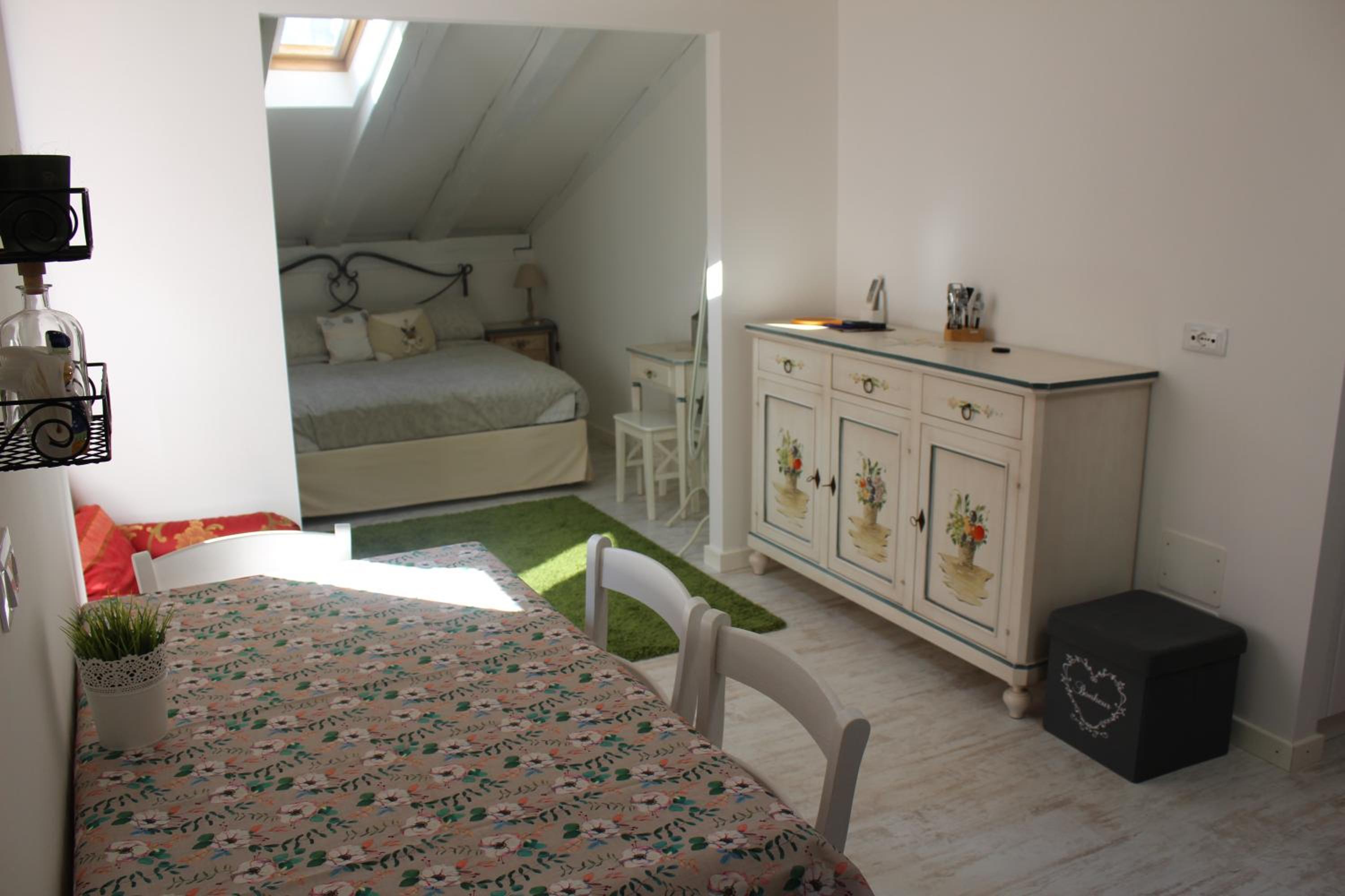 Studio Apartment with One Double Bed
