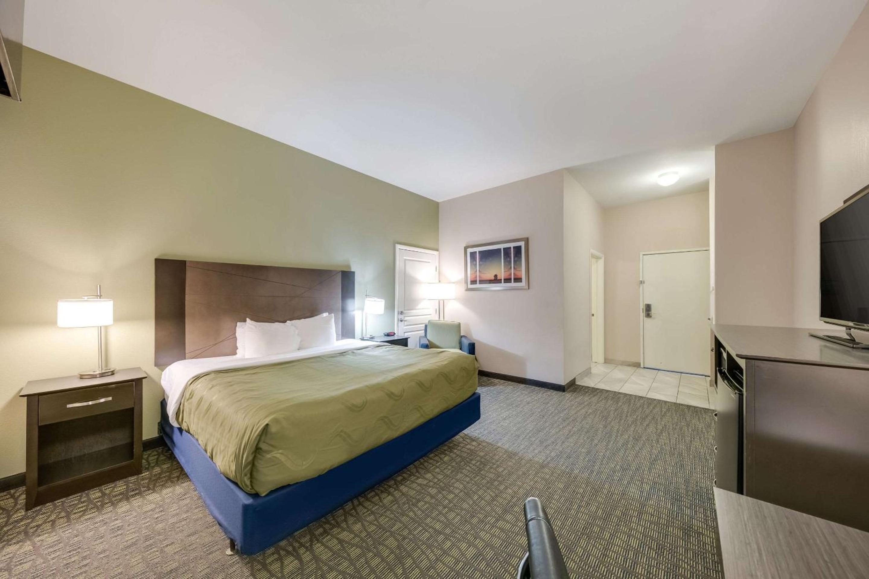 King Room - Accessible/Non Smoking photo 3