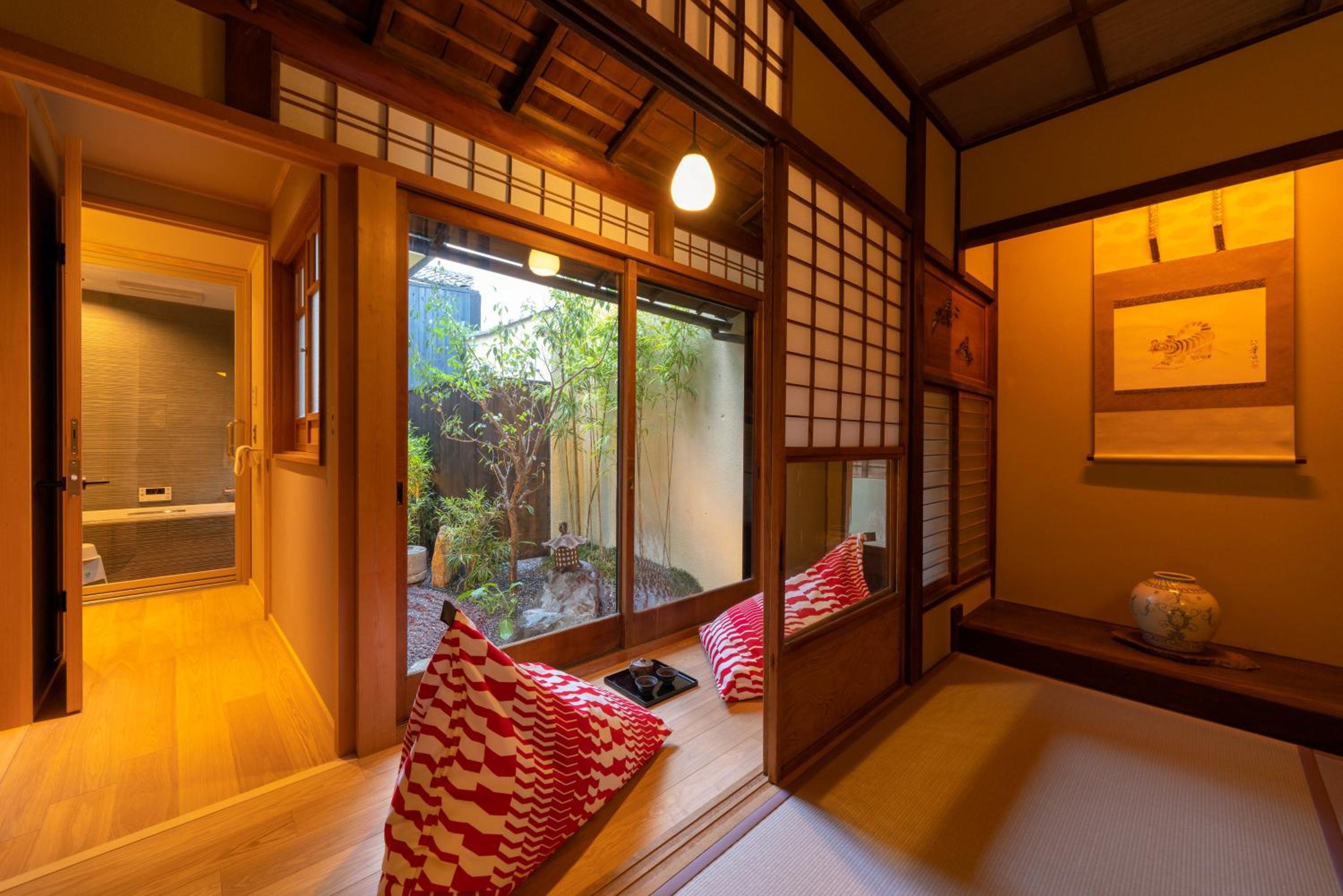 Suite with Garden View photo 1