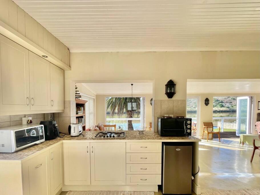 Two-Bedroom House photo 3