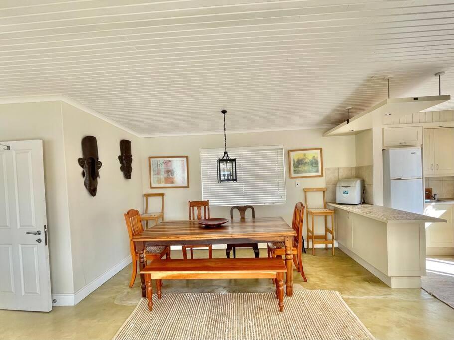 Two-Bedroom House photo 2