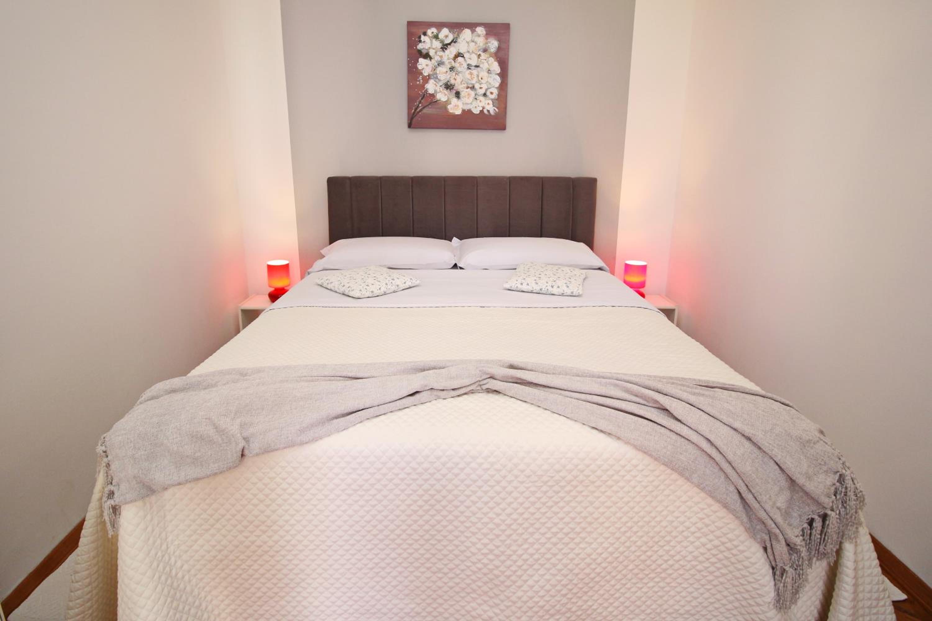 Studio Apartment photo 3