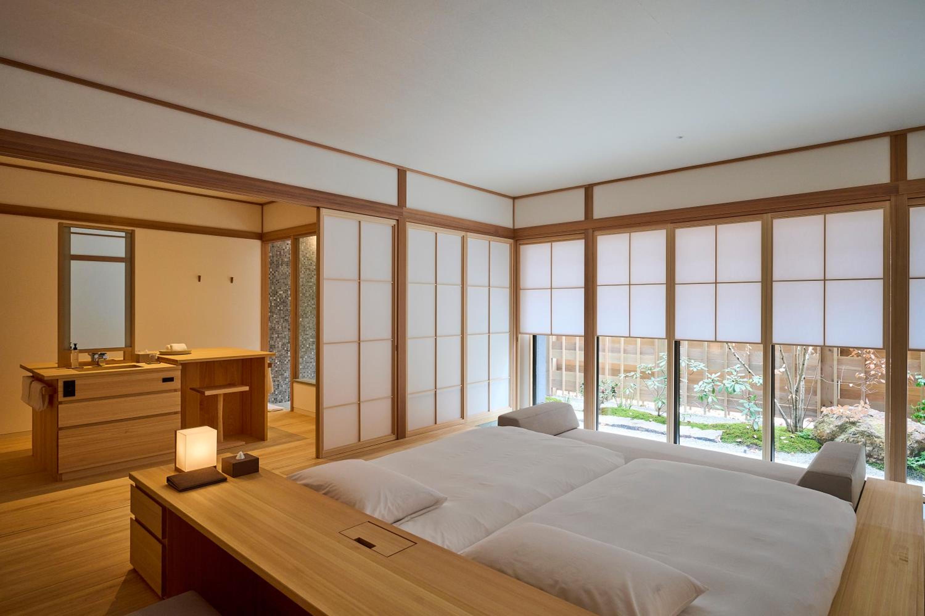 Twin Room with Garden View - Photo 3