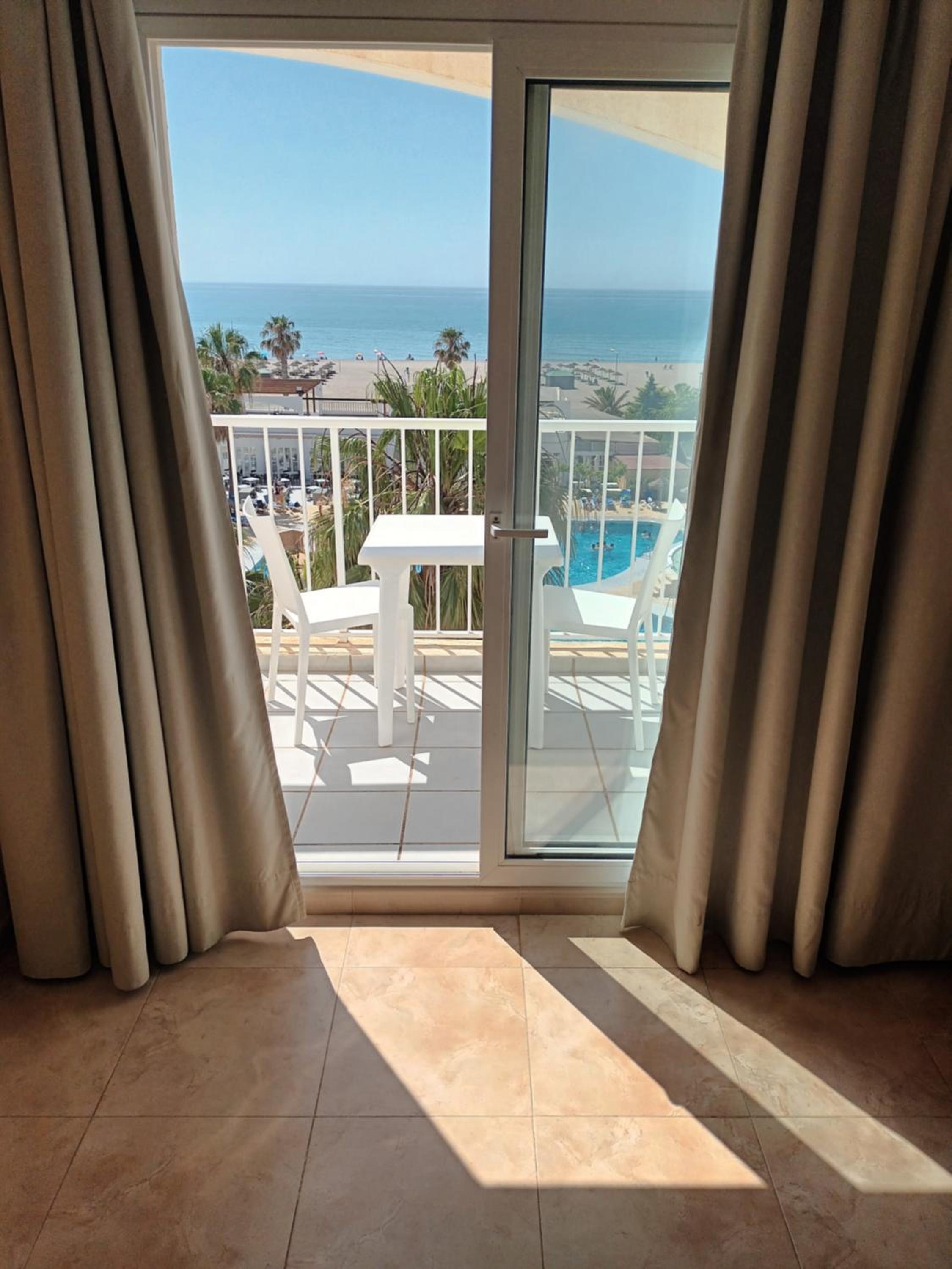 One Bedroom Apartment with Lateral Sea View - Photo 6