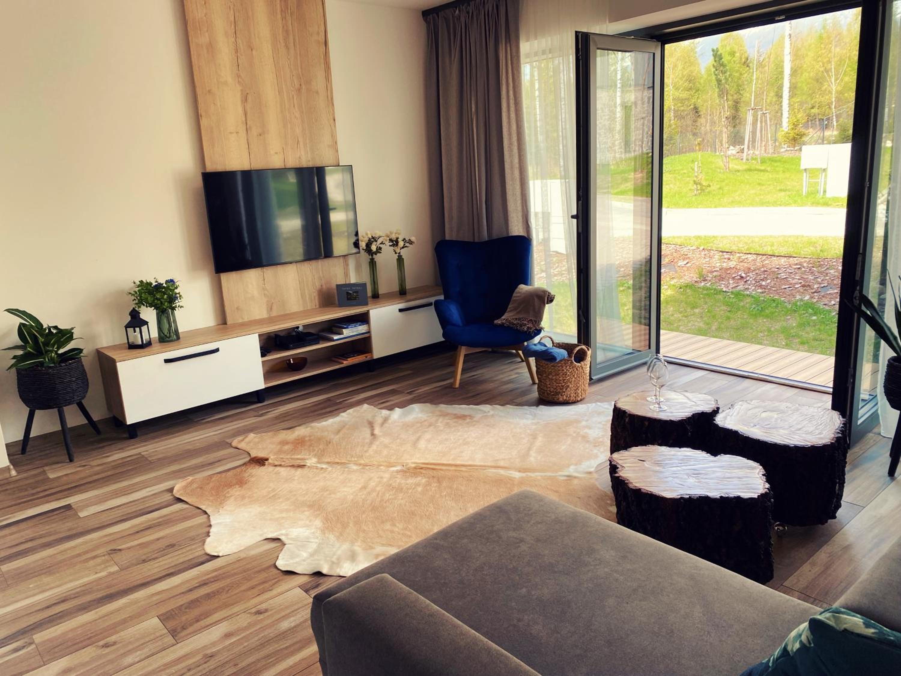 Three-Bedroom House - Photo 28