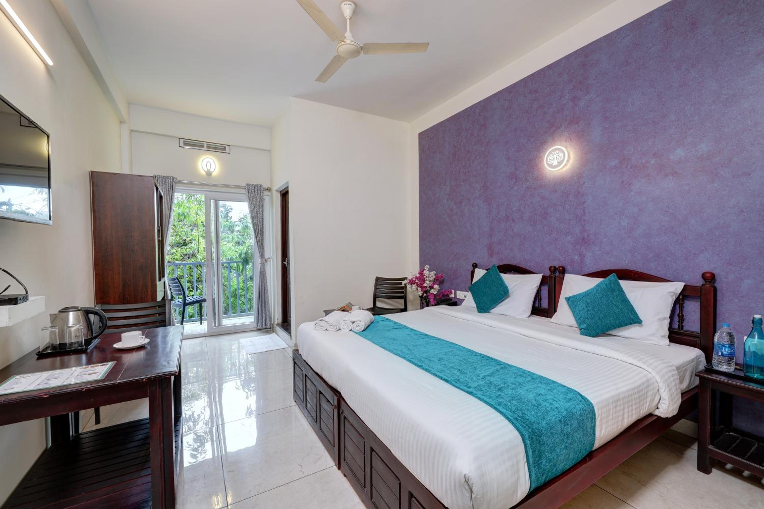 Deluxe Double Room with Balcony