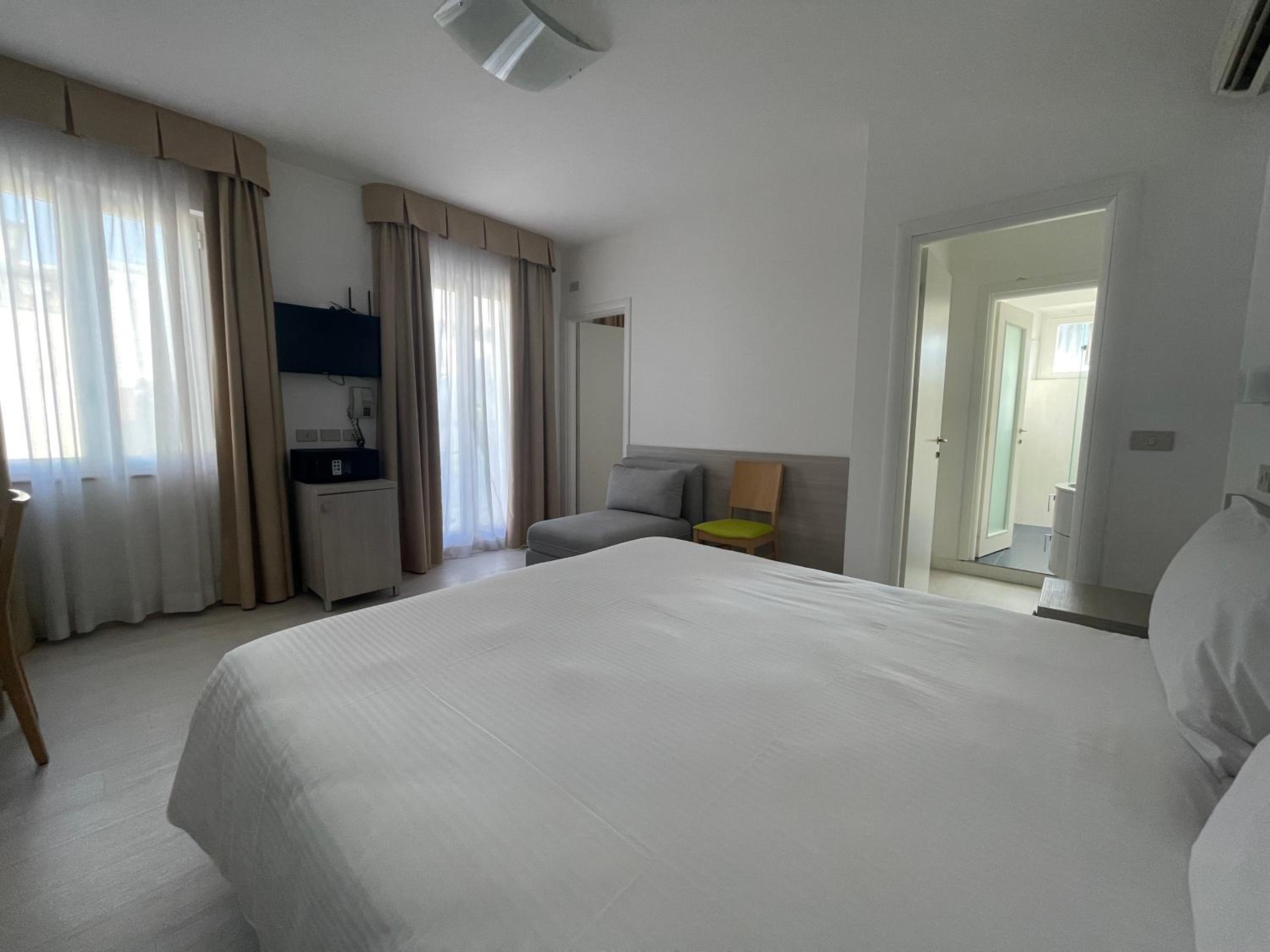 Comfort Quadruple Room - Photo 7