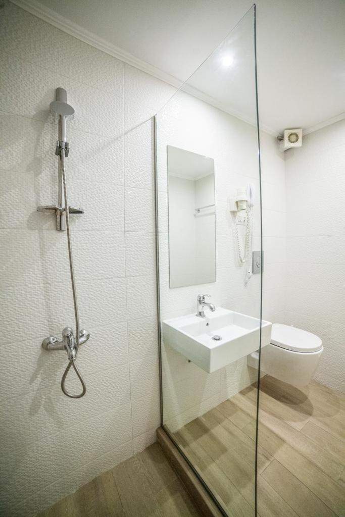 Twin Room - Photo 4