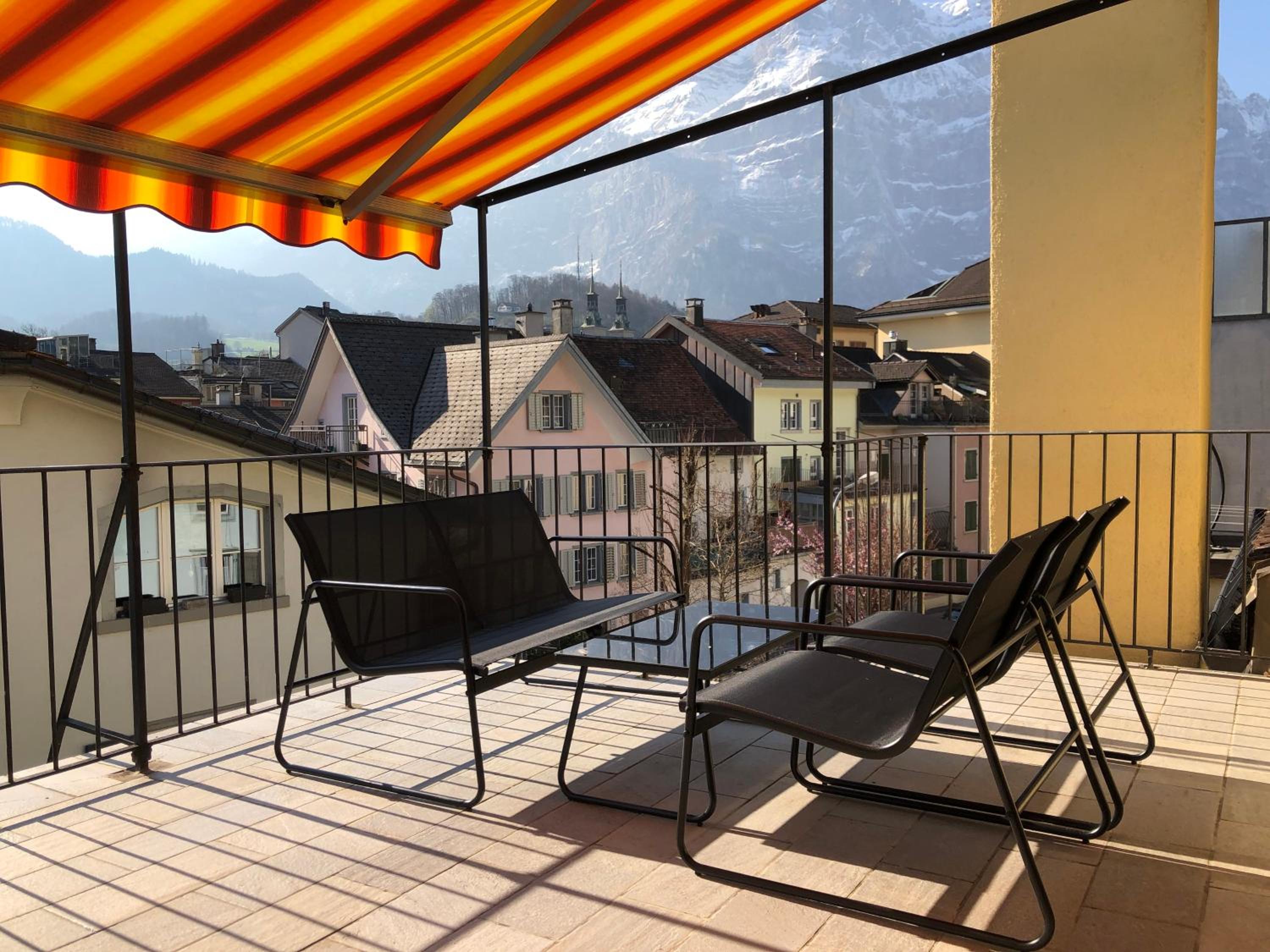 Double Room with Balcony - Photo 4