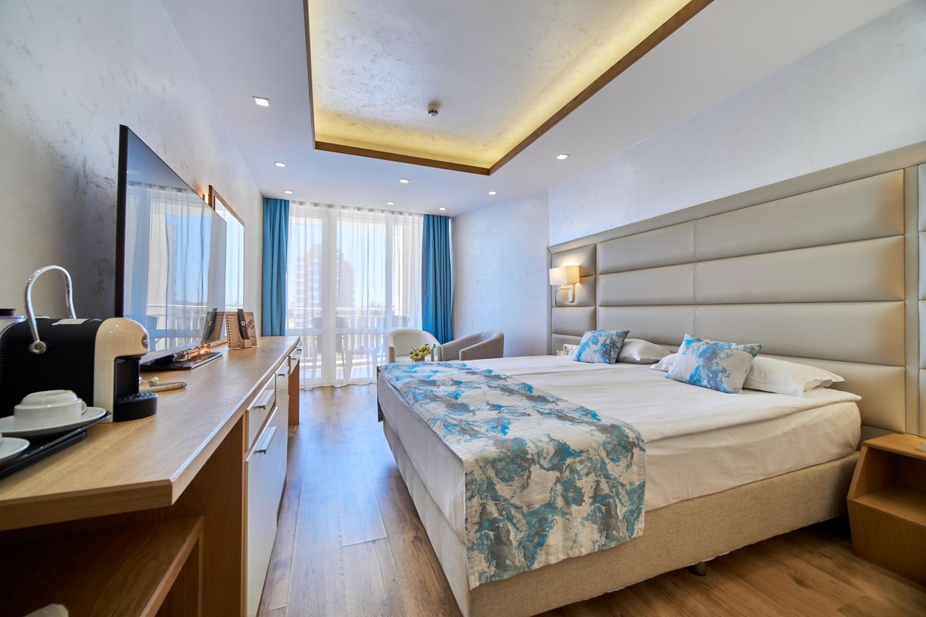 Economy Double or Twin Room with Balcony - Photo 2