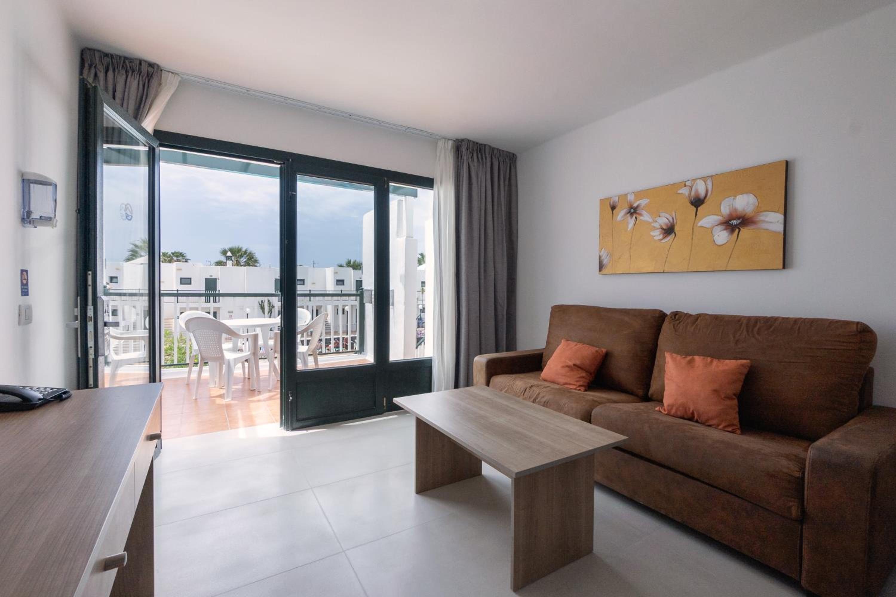 Superior Apartment photo 2
