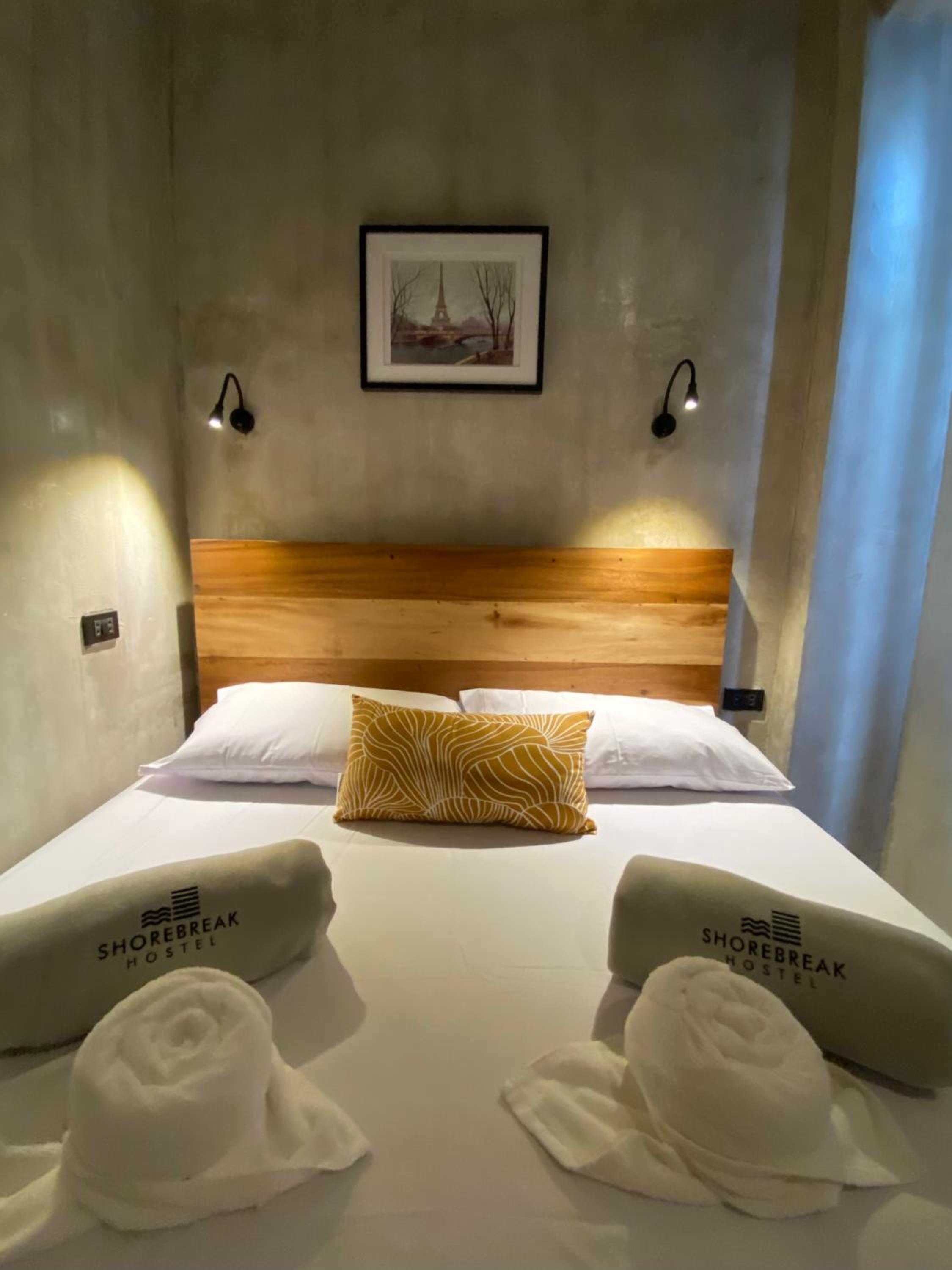 Standard Queen Room - Photo 19