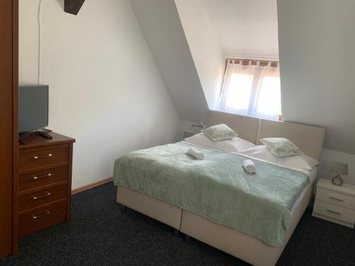 Budget Double or Twin Room photo 3