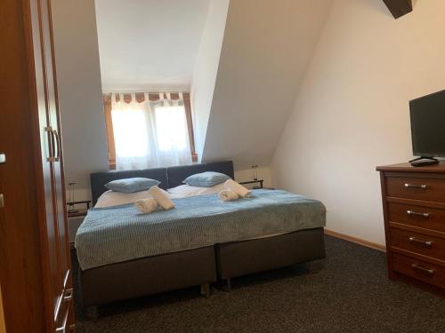 Budget Double or Twin Room photo 2