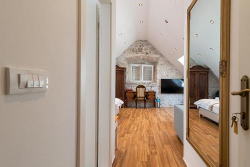 Double Room with Sea View - Photo 2