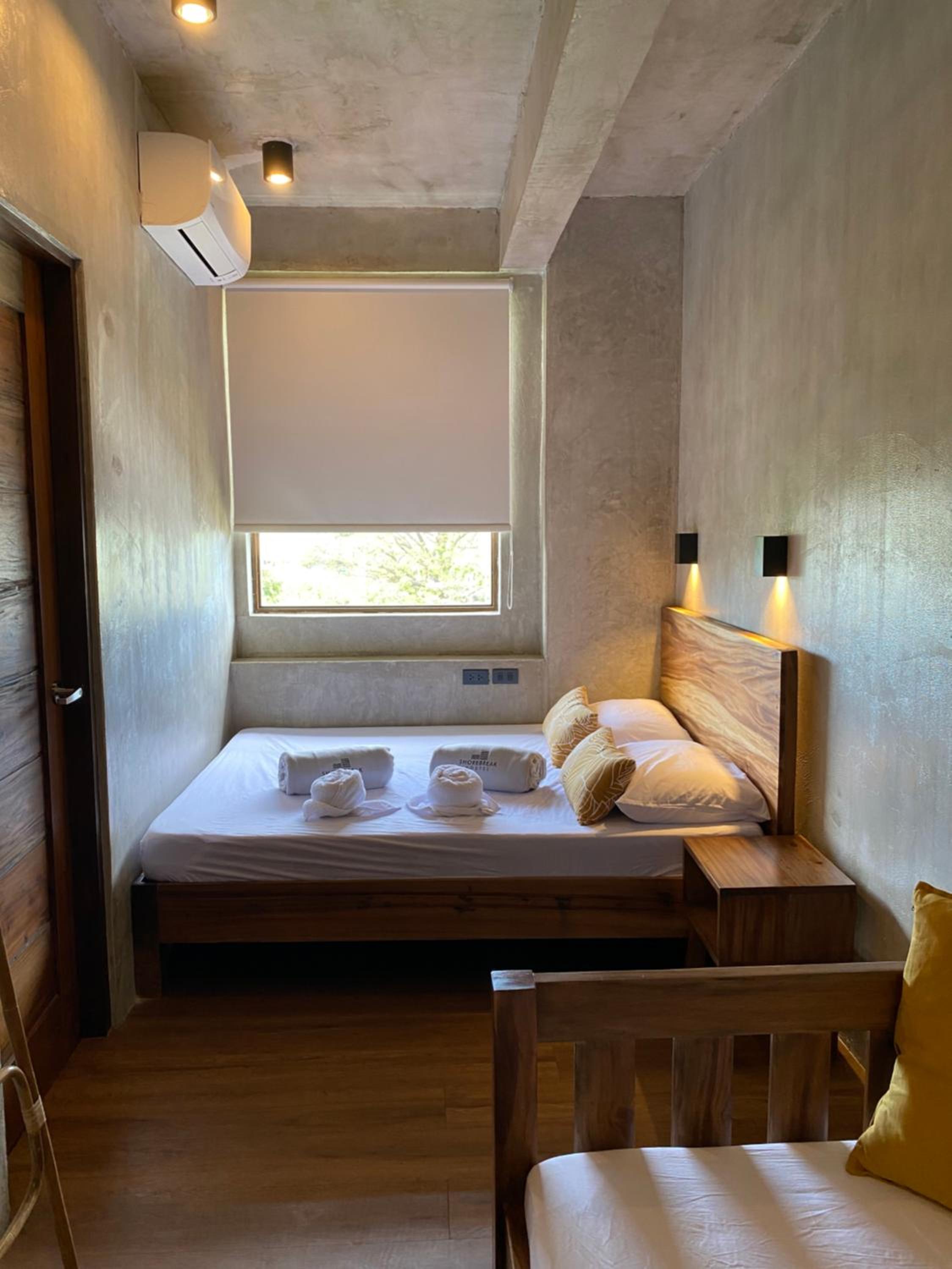 Deluxe Double Room - Photo 11