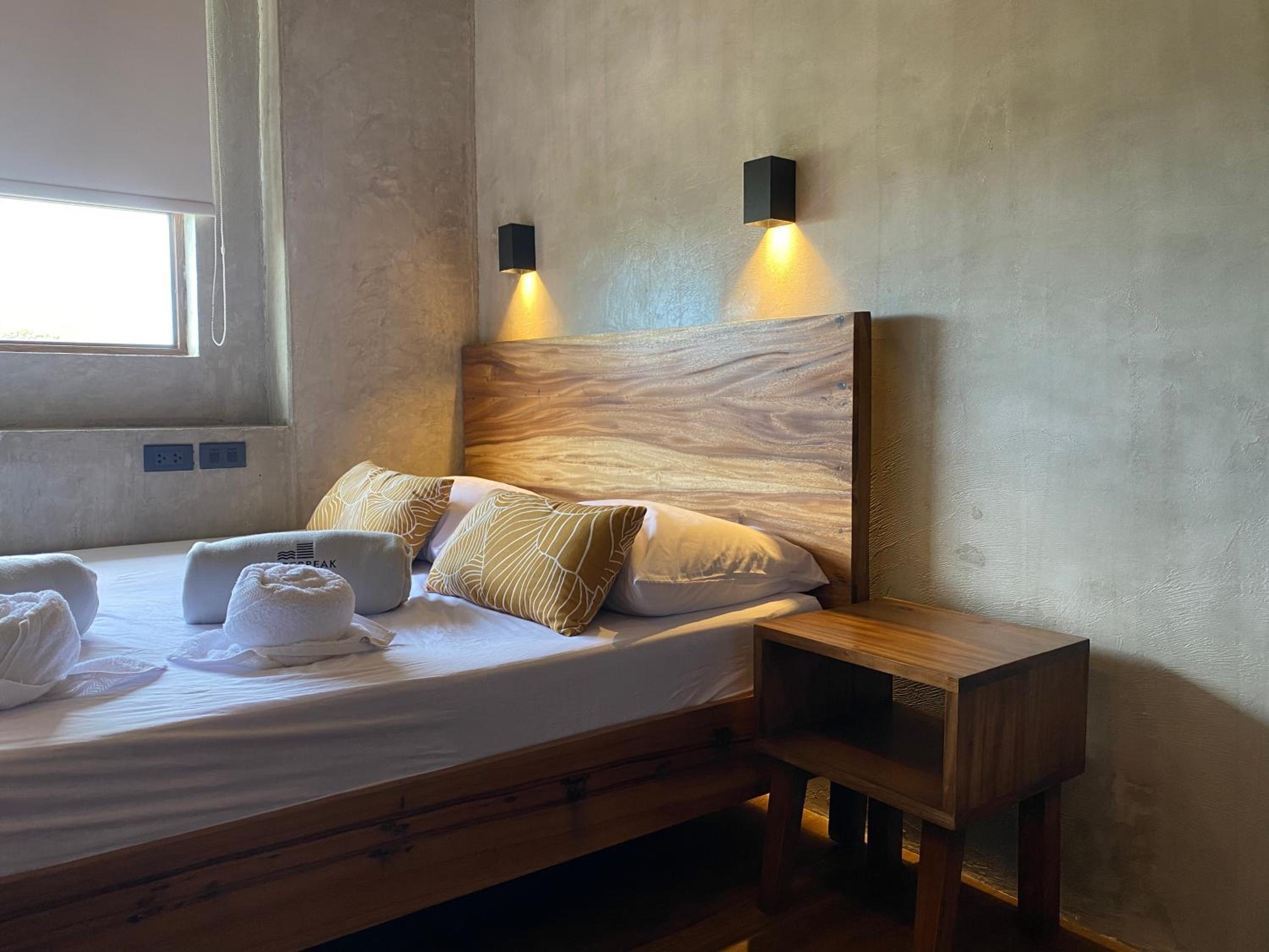 Deluxe Double Room - Photo 14