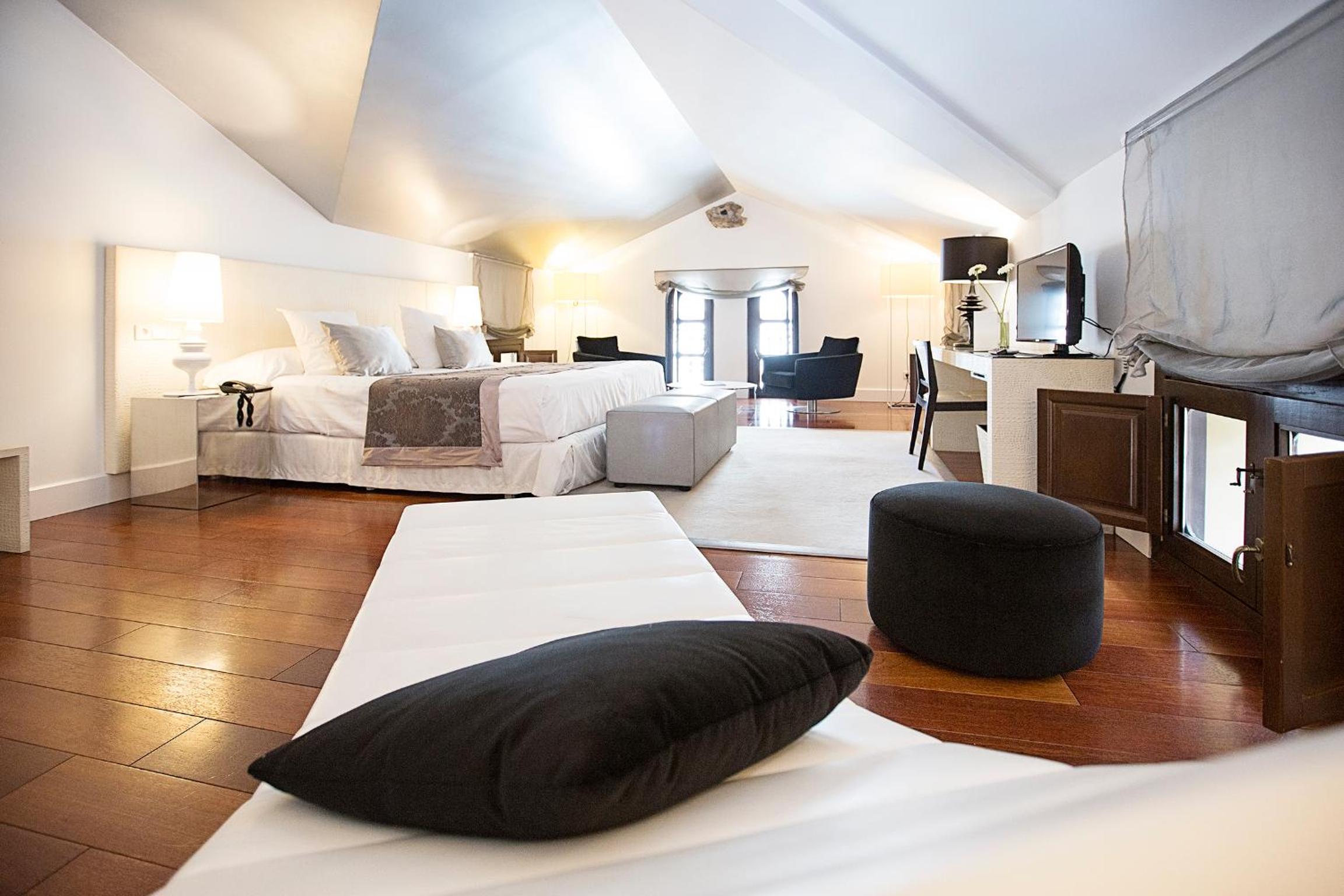Superior Suite - Photo 1