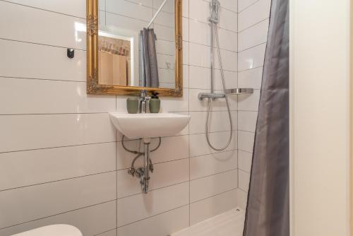Double Room - Photo 13