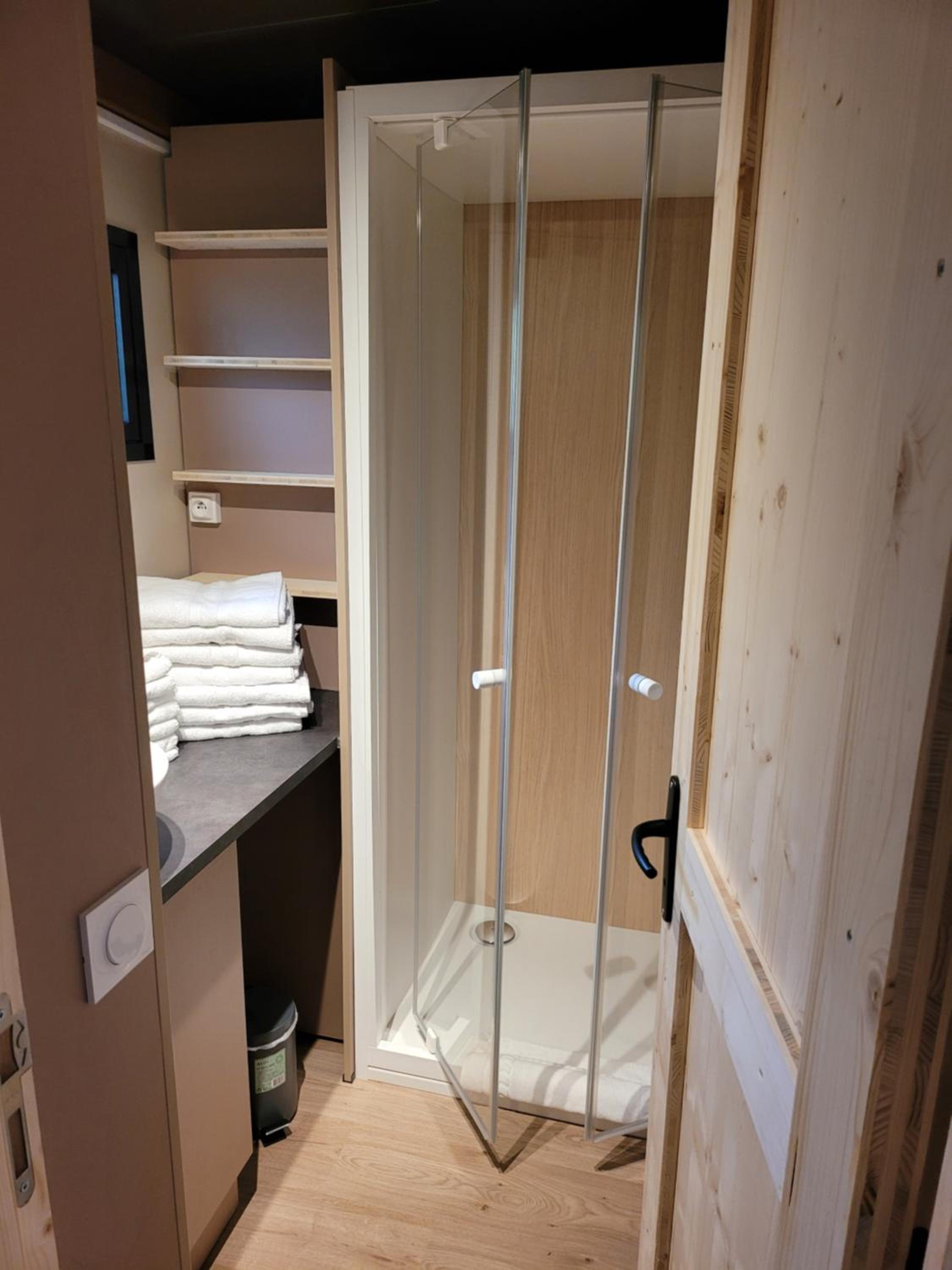 Two-Bedroom Chalet - Photo 9