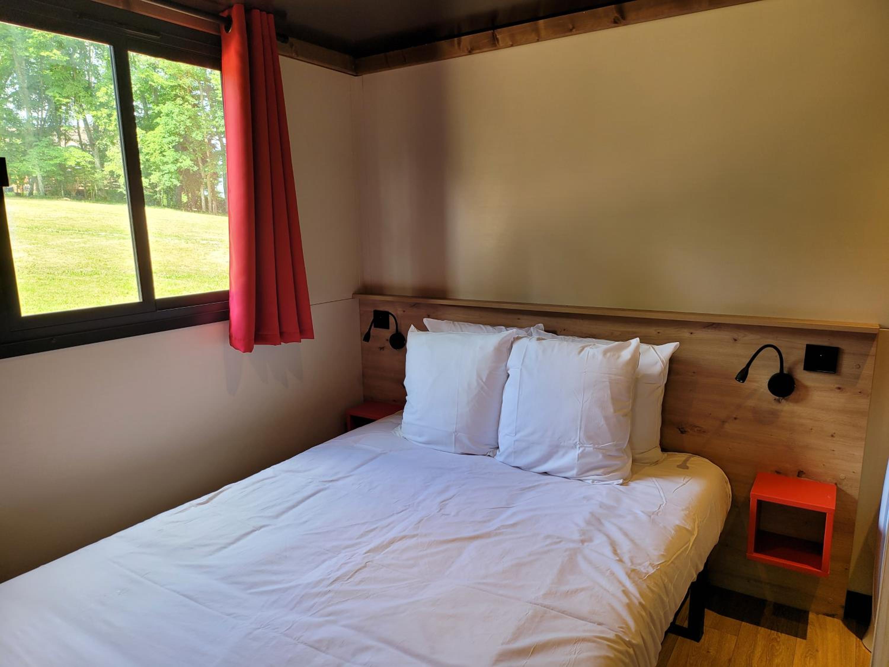 Two-Bedroom Cottage - Photo 1