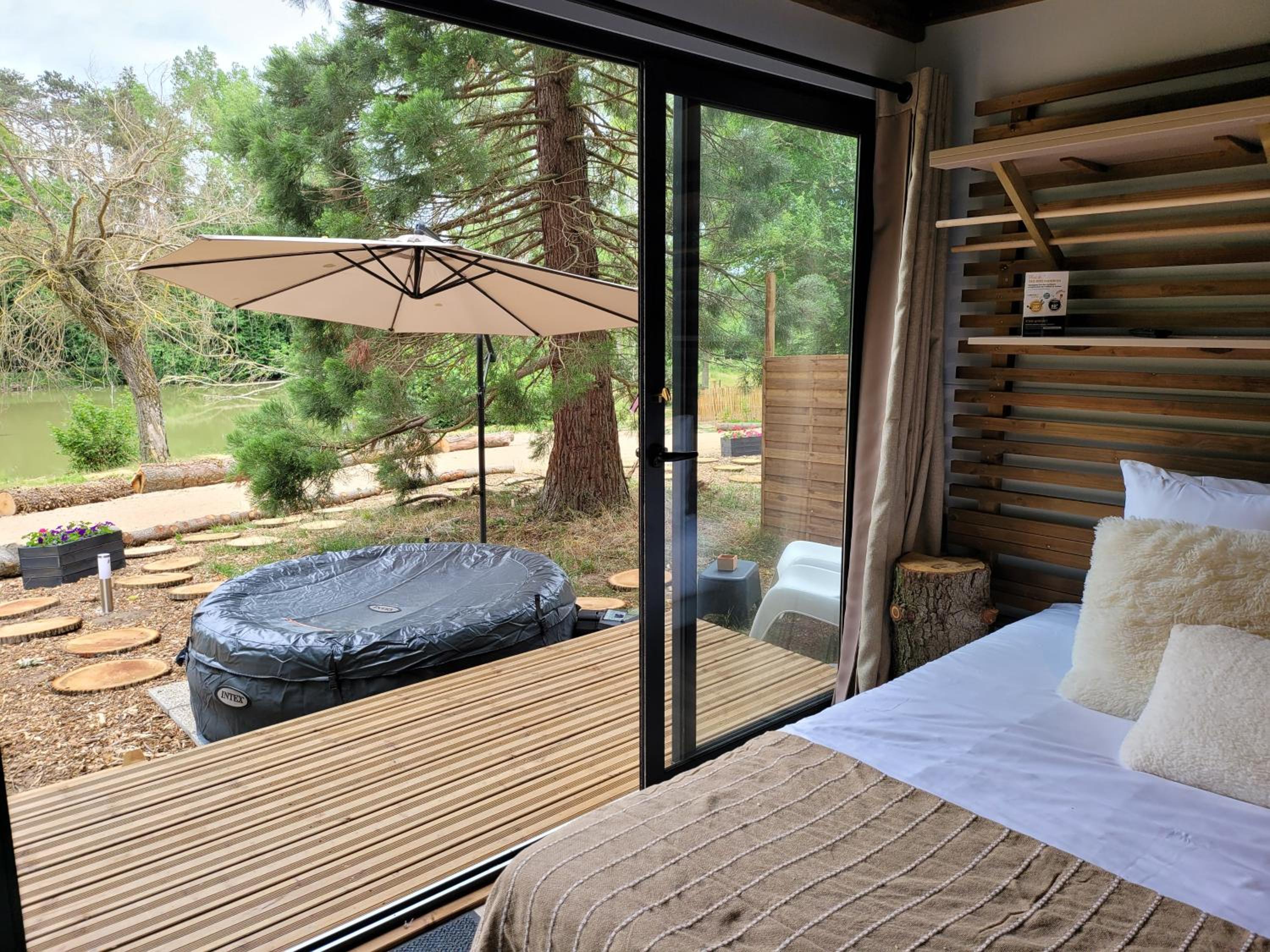 Deluxe Suite - Photo 3