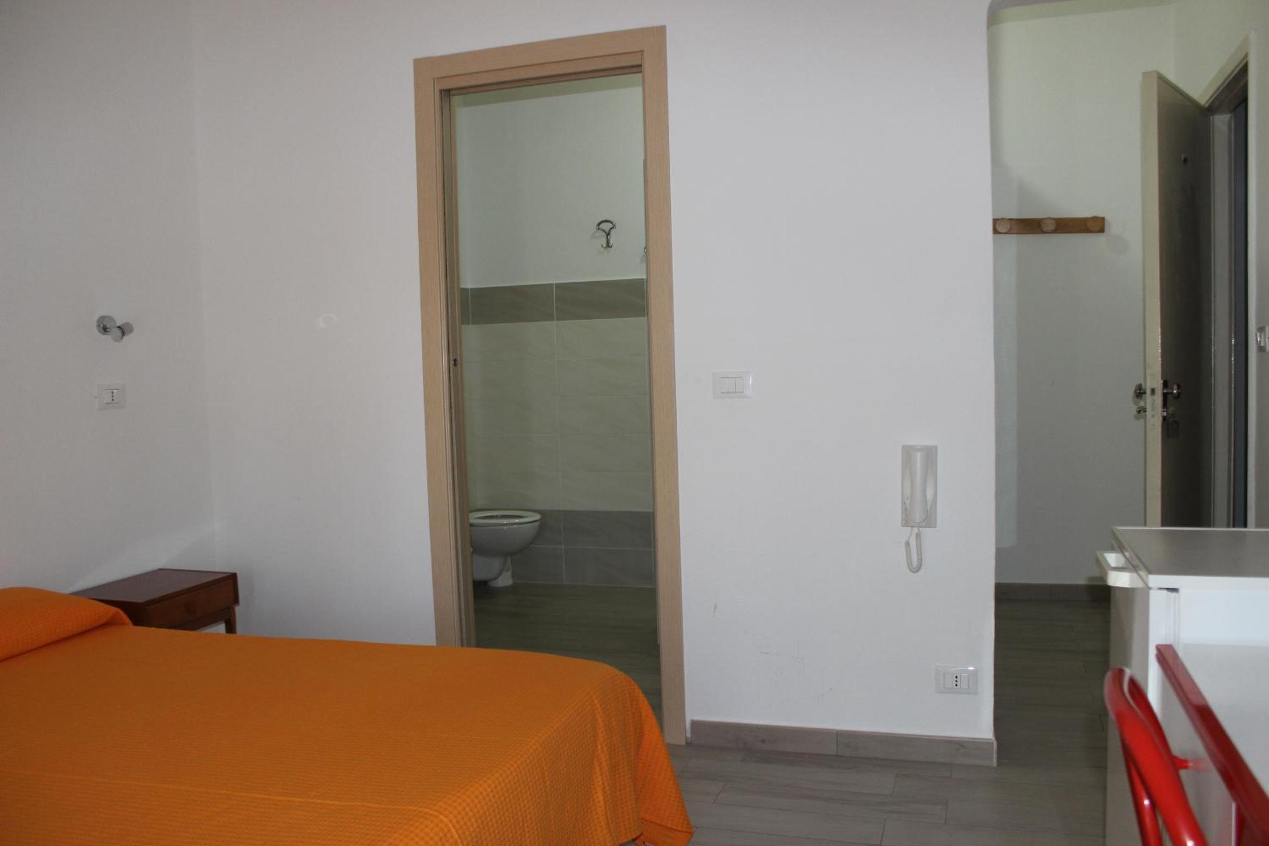 Double or Twin Room - Photo 1