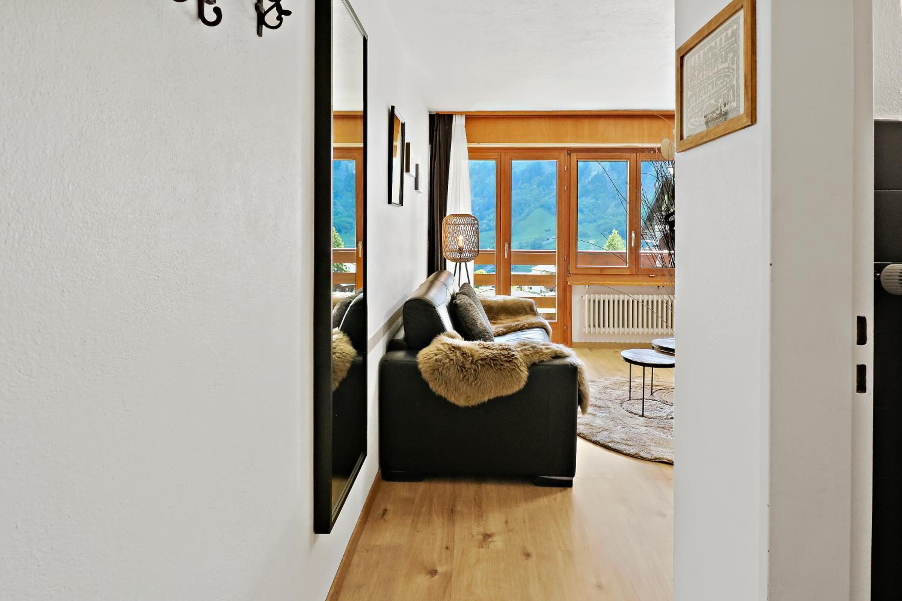 One-Bedroom Apartment photo 2