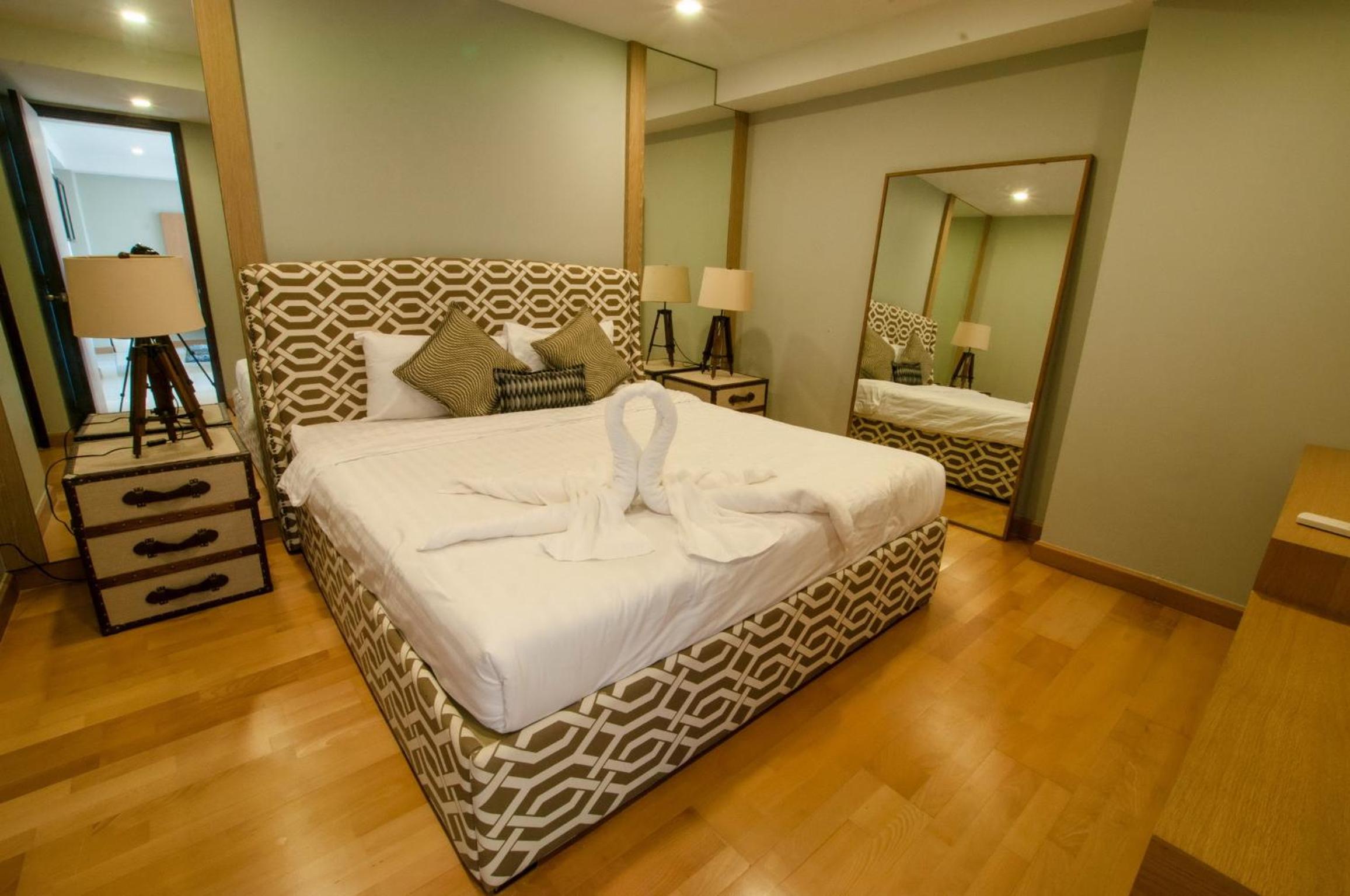 One Bedroom Suite with Sea View Partial