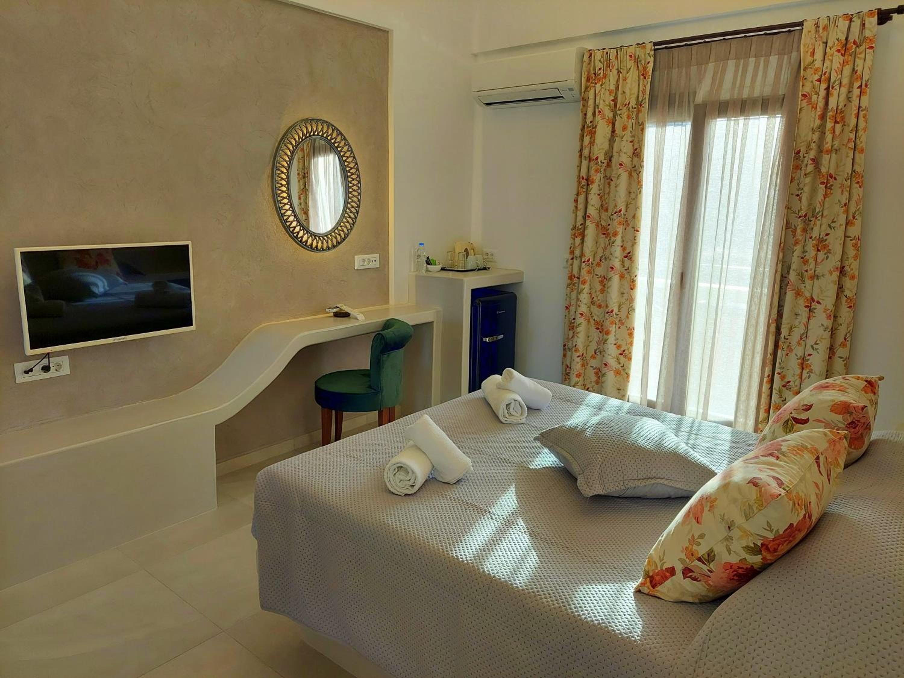 Deluxe Double Room photo 3