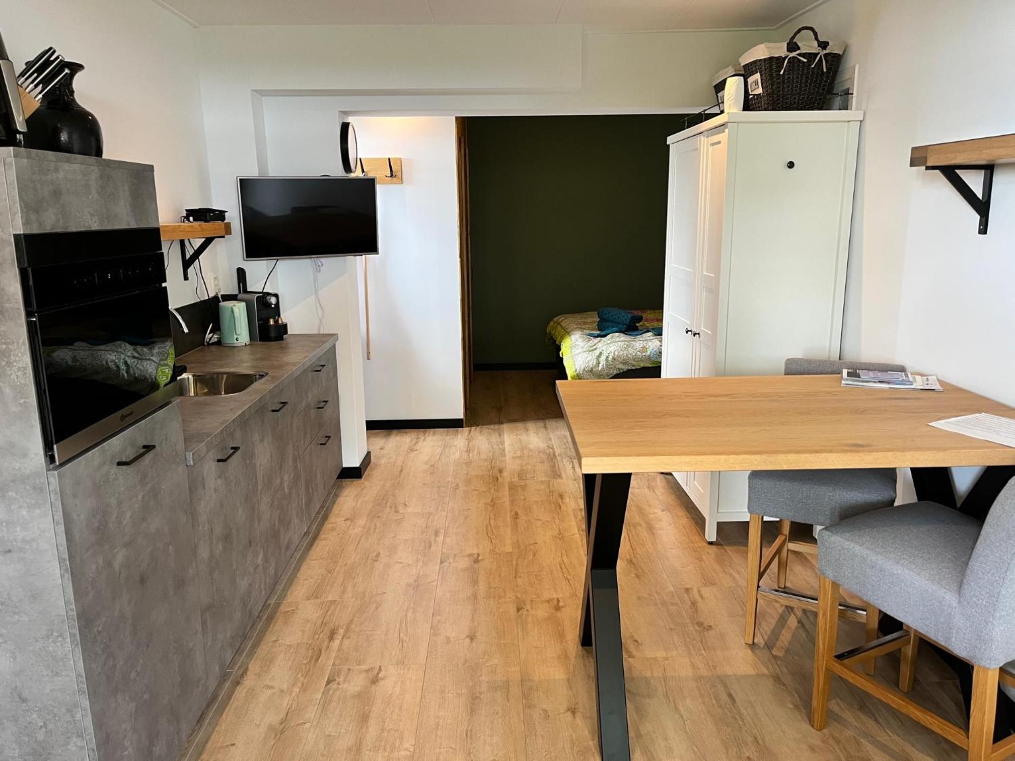 Double Room - Photo 6
