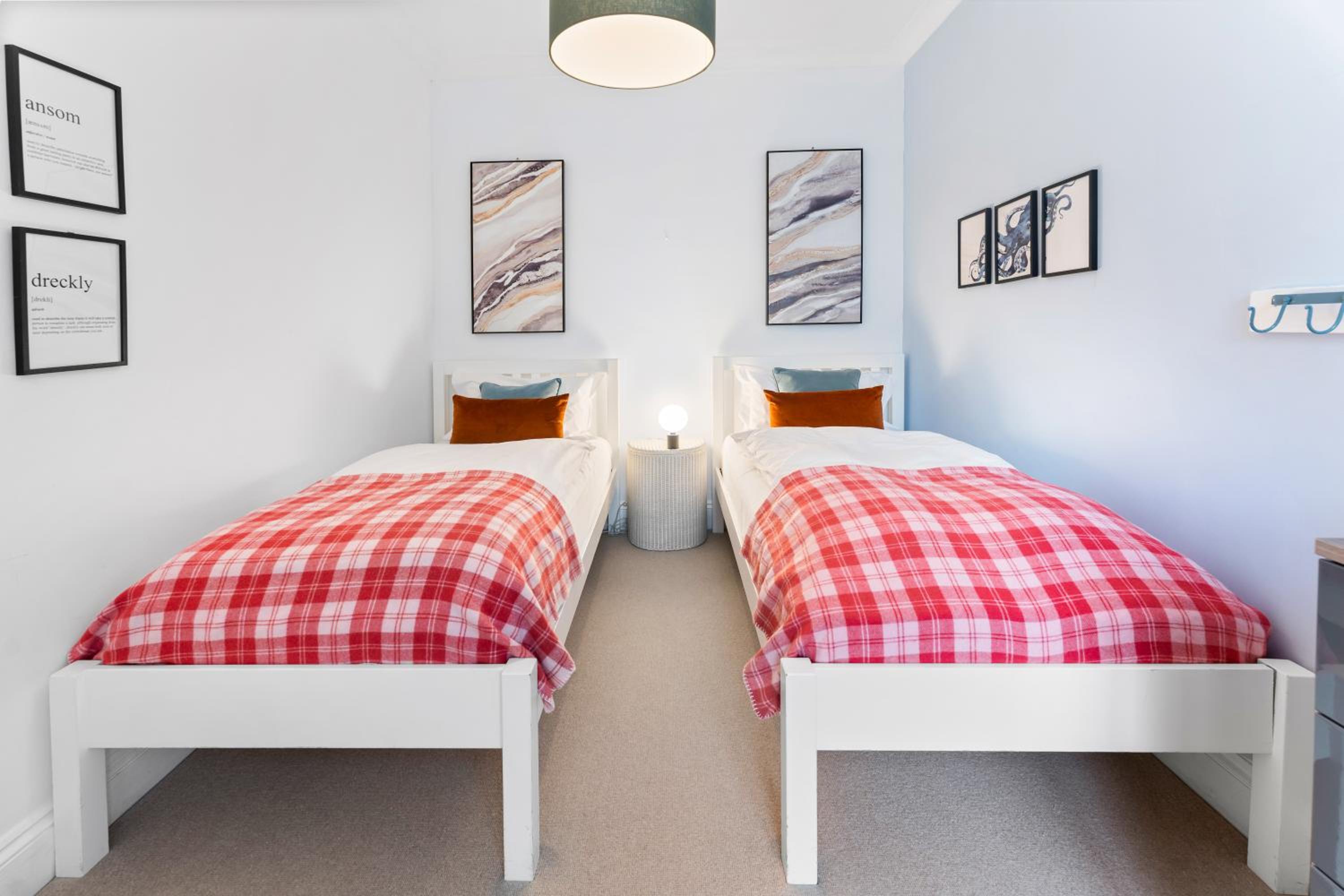 Family Apartment with Sea View - Photo 5