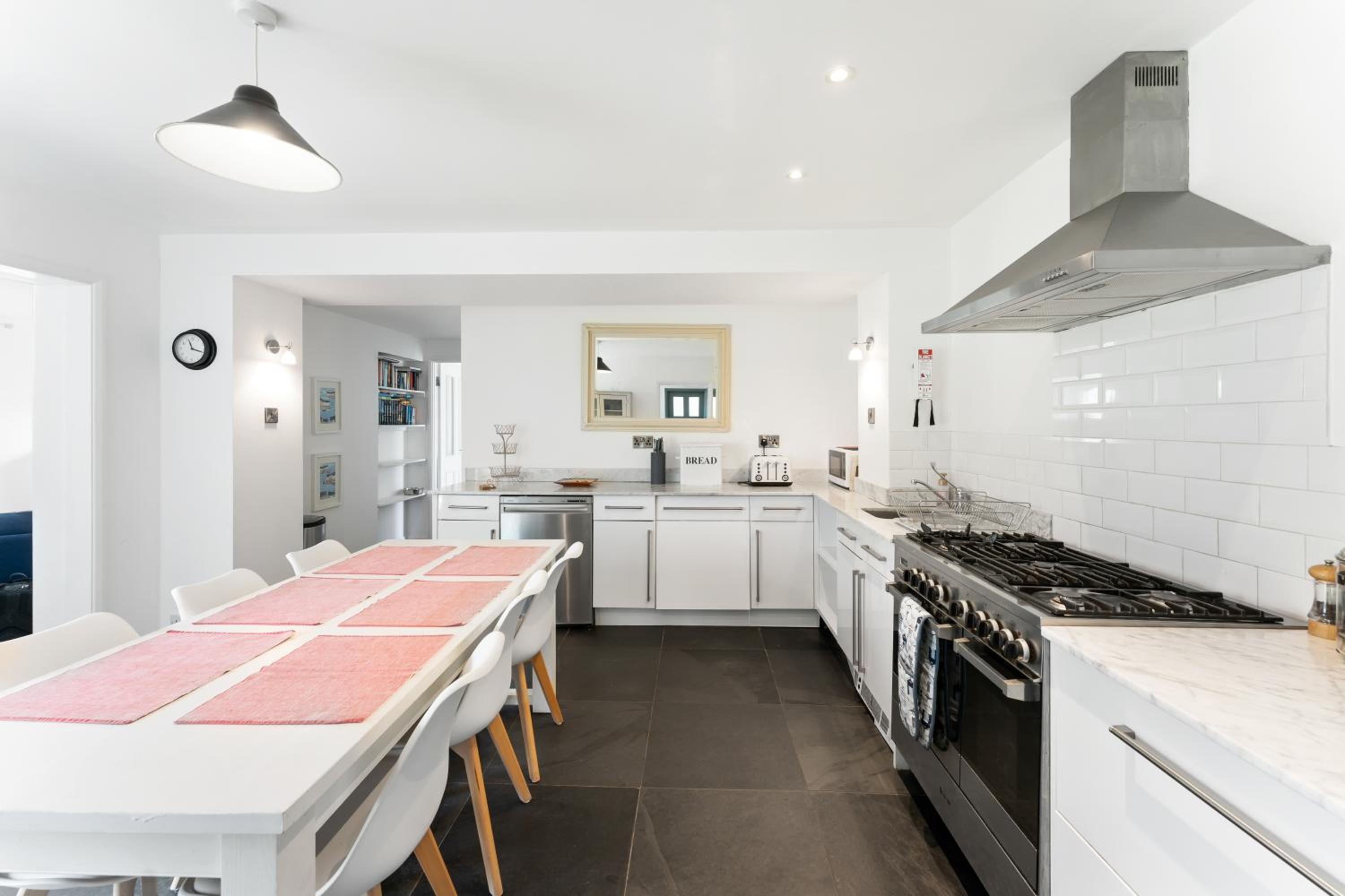 Four-Bedroom Vacation Home - Photo 6