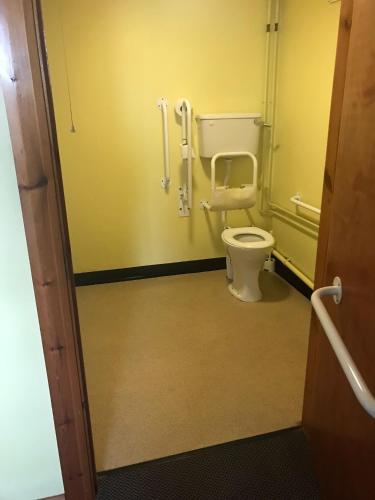 Twin Room - Disability Access photo 2