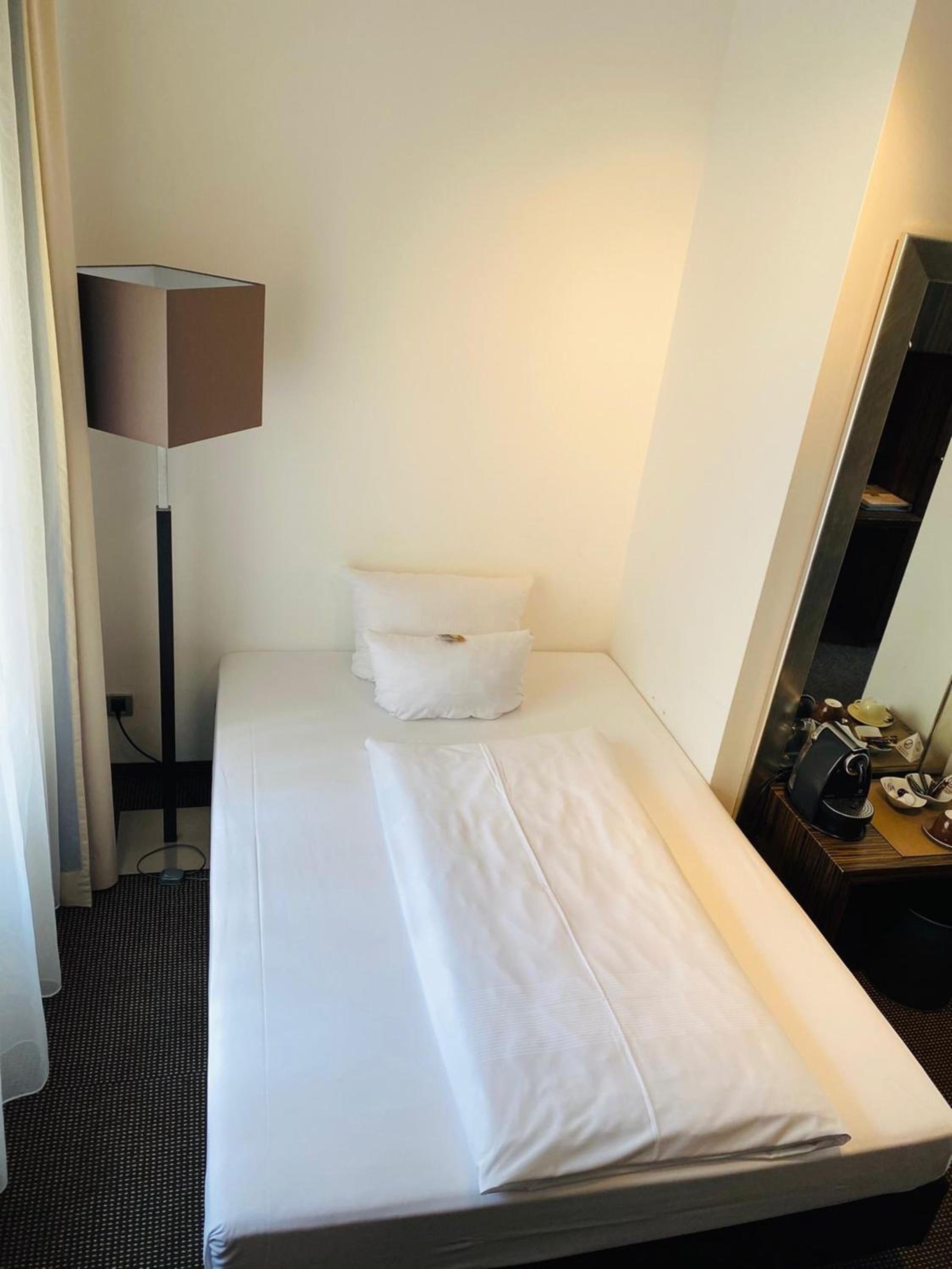 Double or Twin Room - Photo 2