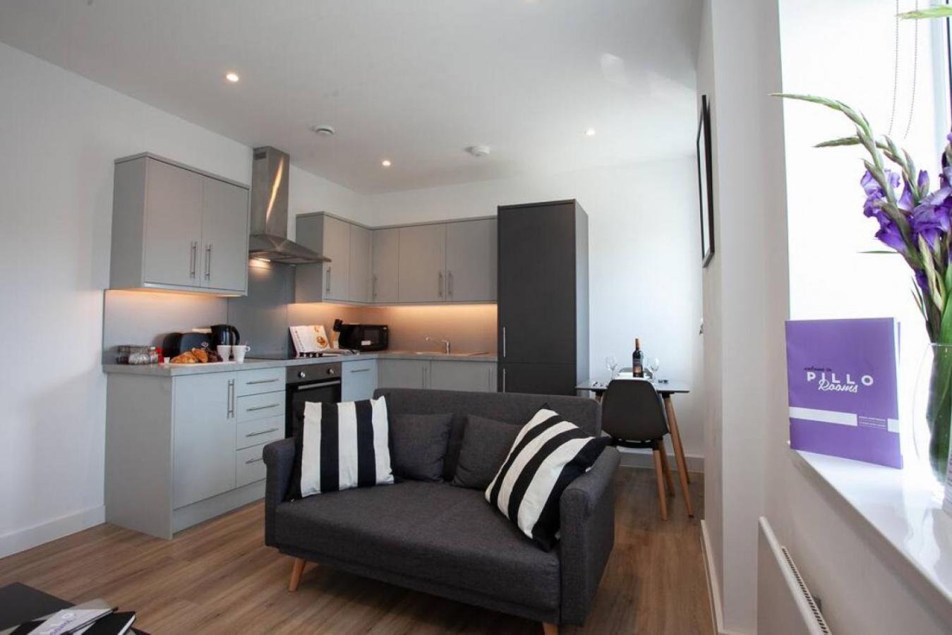 One-Bedroom Apartment - Photo 6