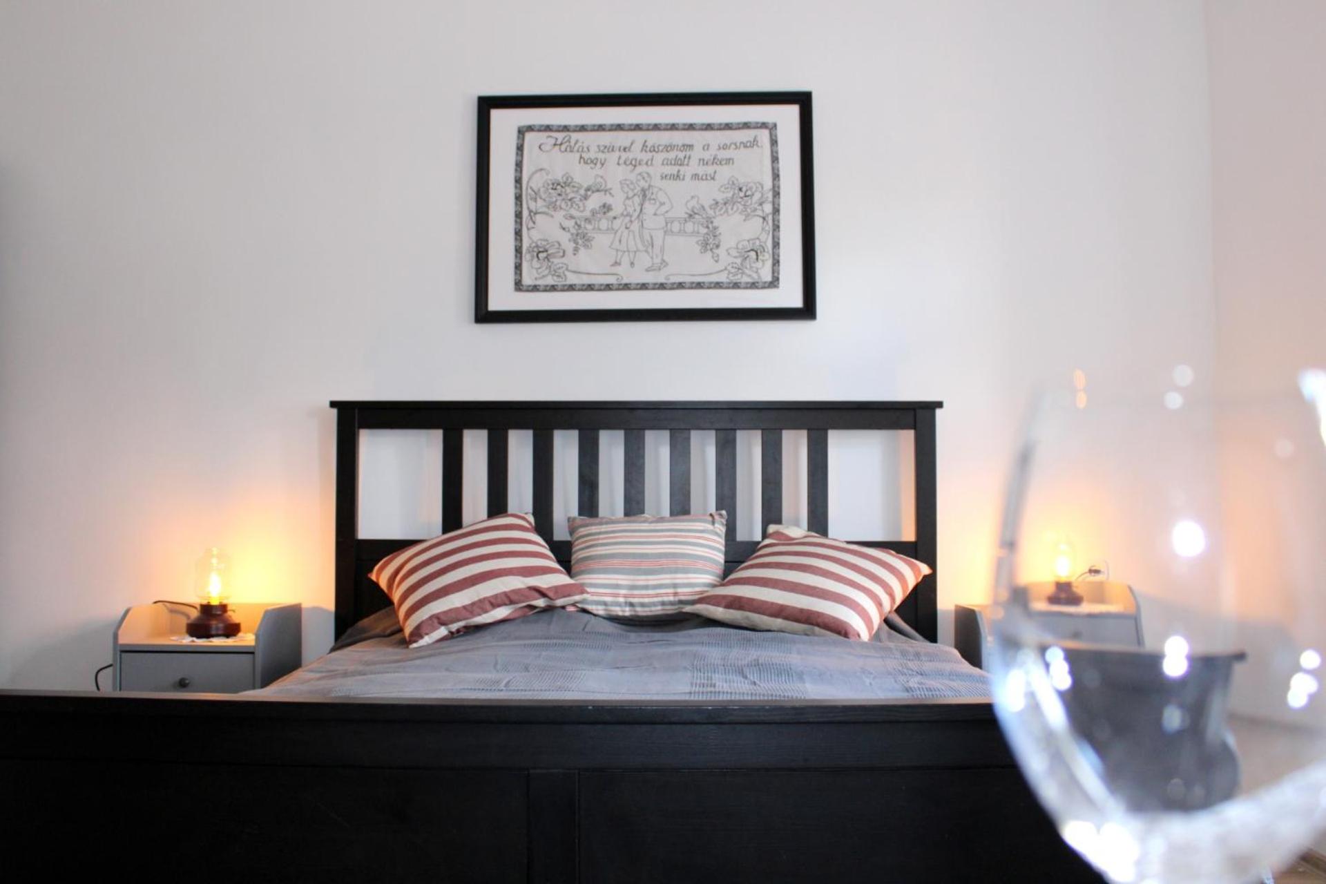 Two-Bedroom House - Photo 1