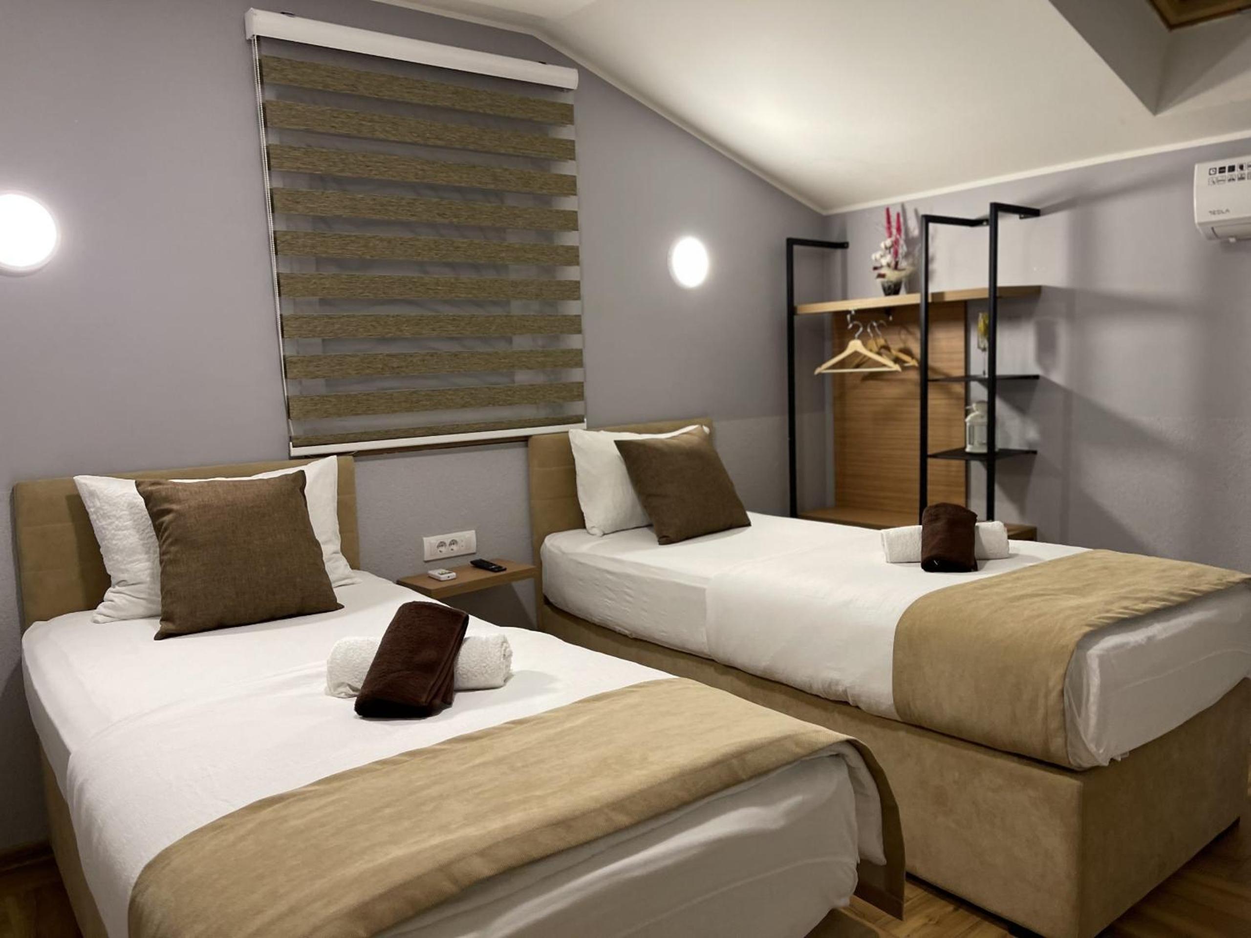 Deluxe Twin Room photo 3