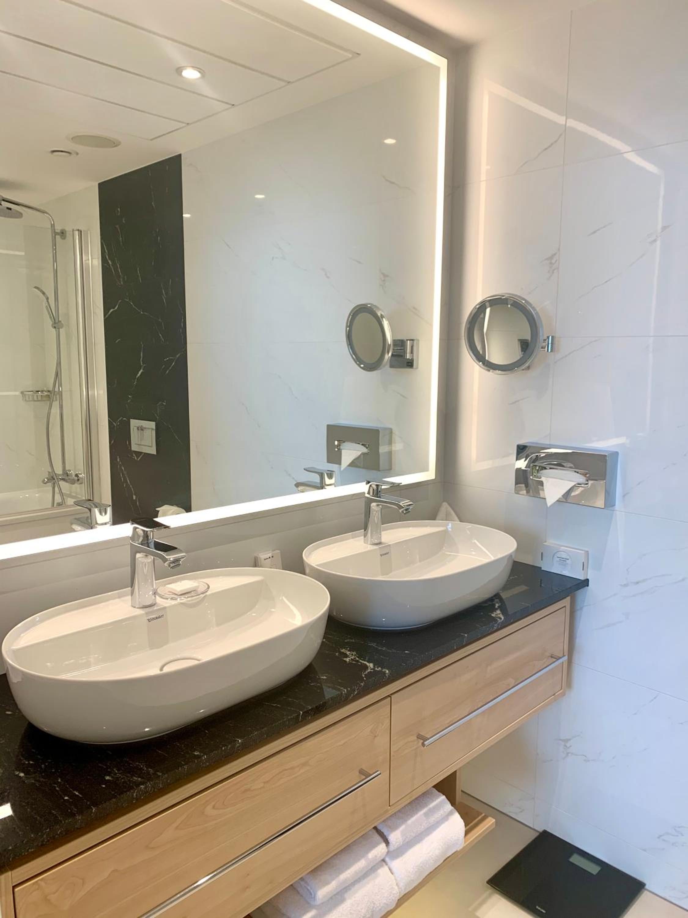 Junior Suite - High Floor - Photo 7