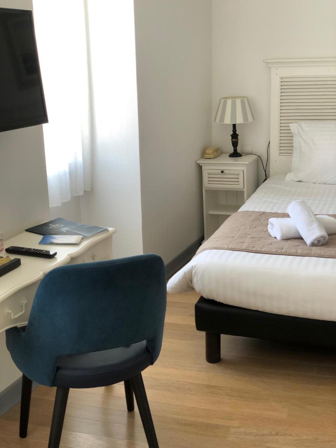 Double Room with Port View