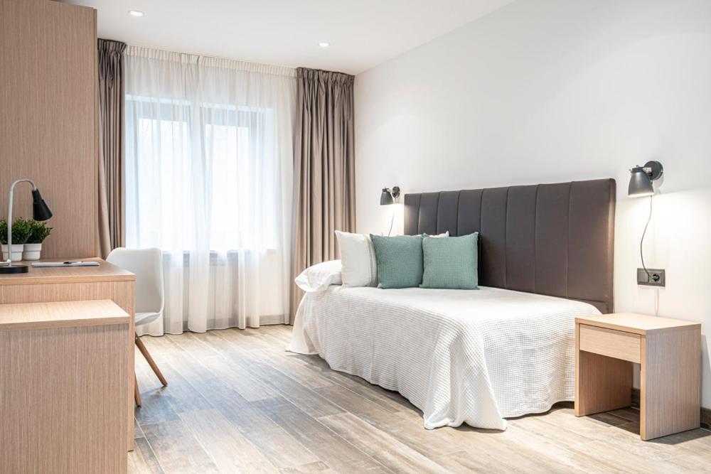 Double or Twin Room - Photo 1