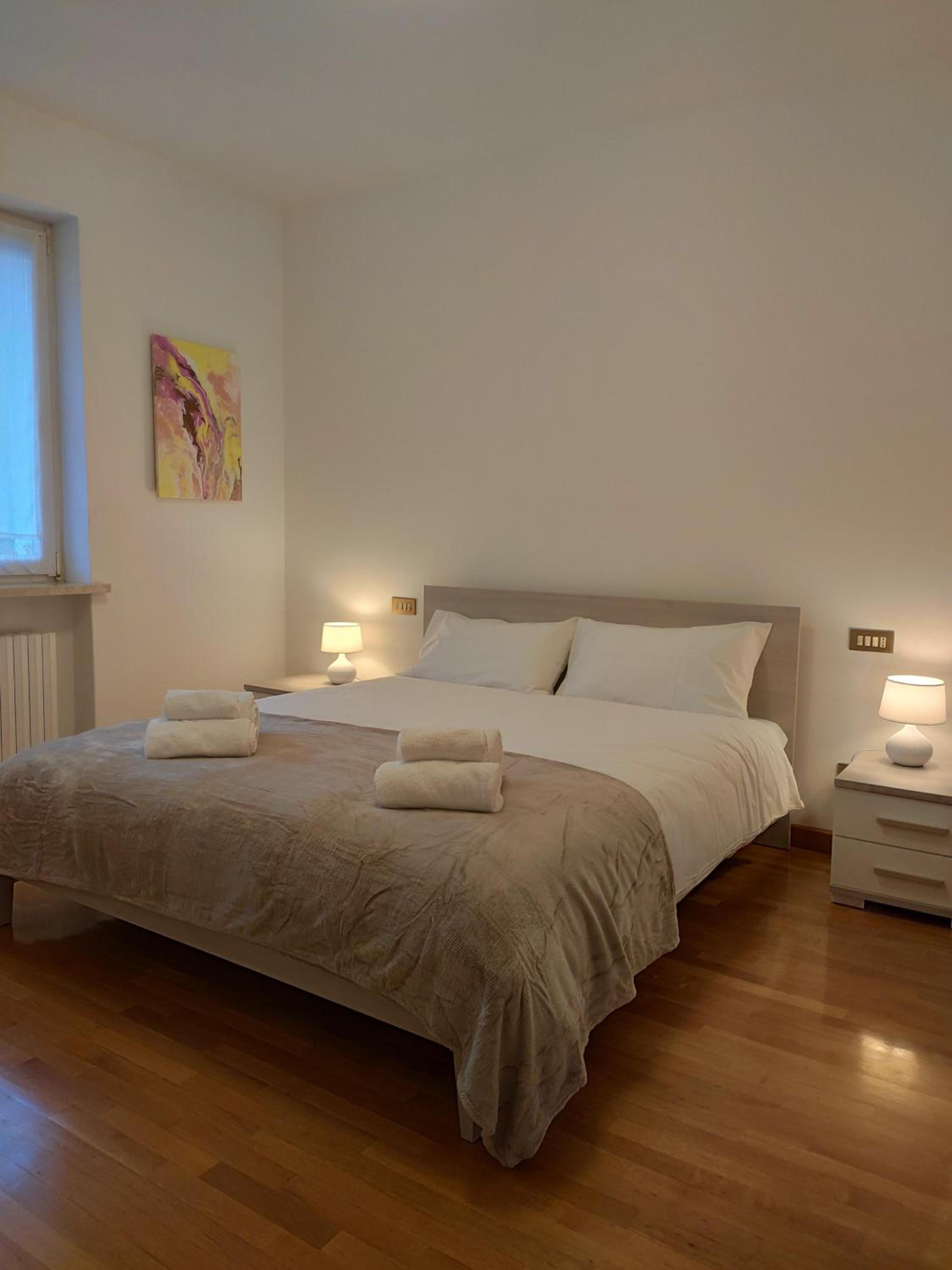 Three-Bedroom Apartment photo 2