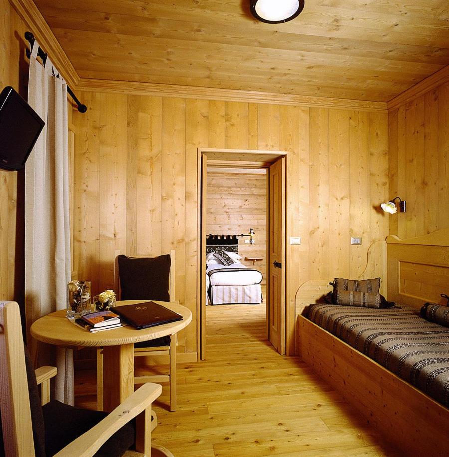 Suite - Photo 2