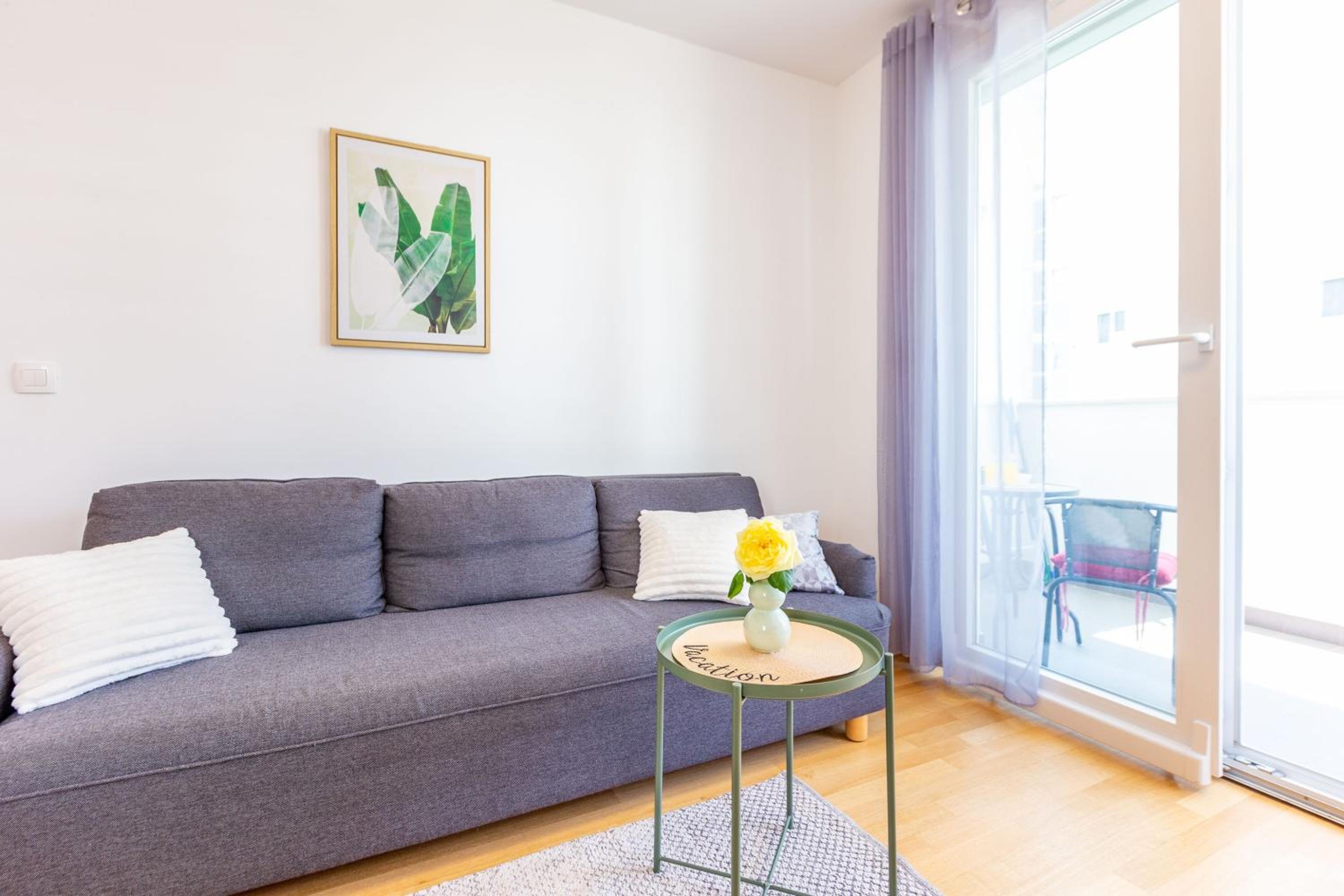 Apartment with Balcony - Photo 30