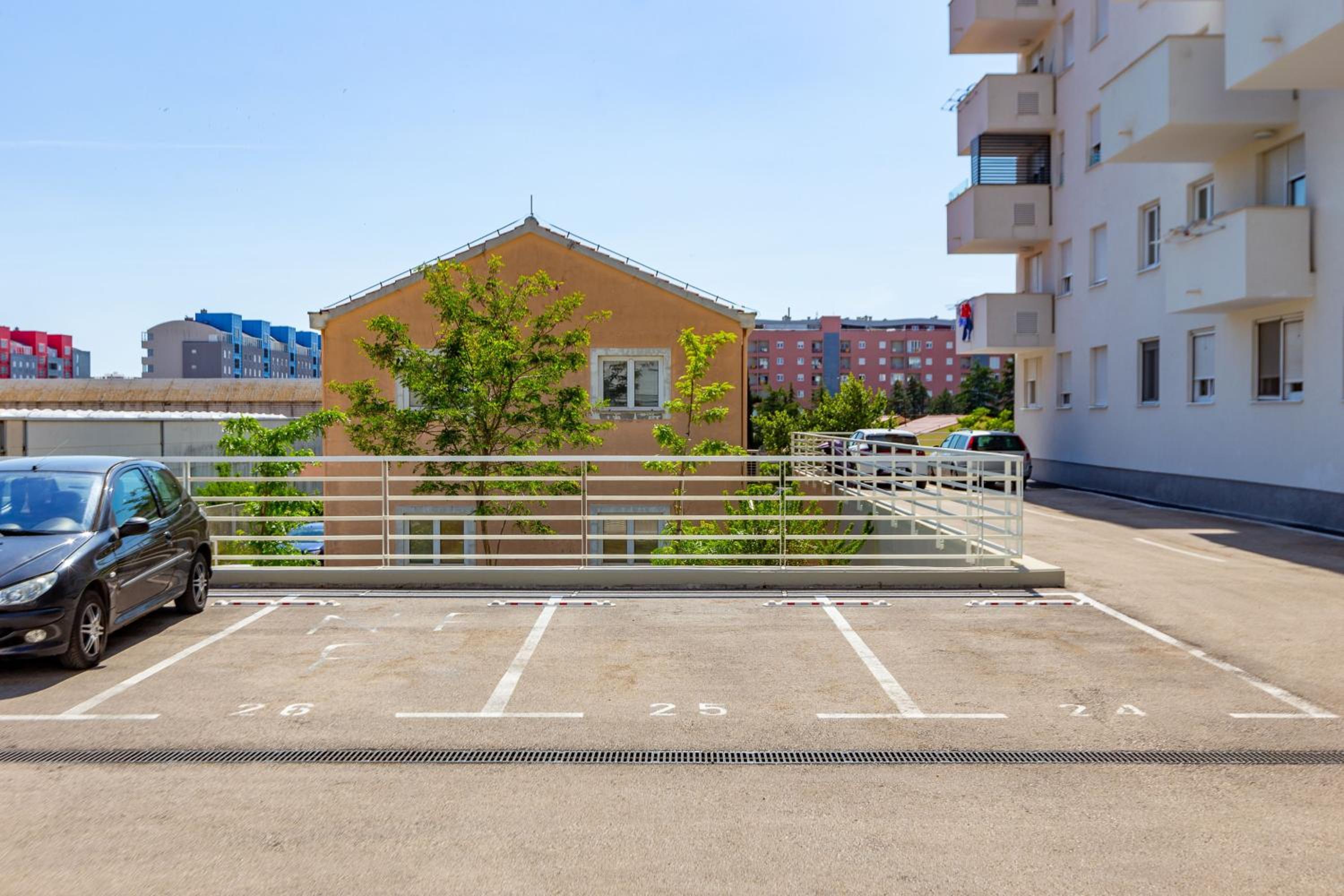 Apartment with Balcony - Photo 9