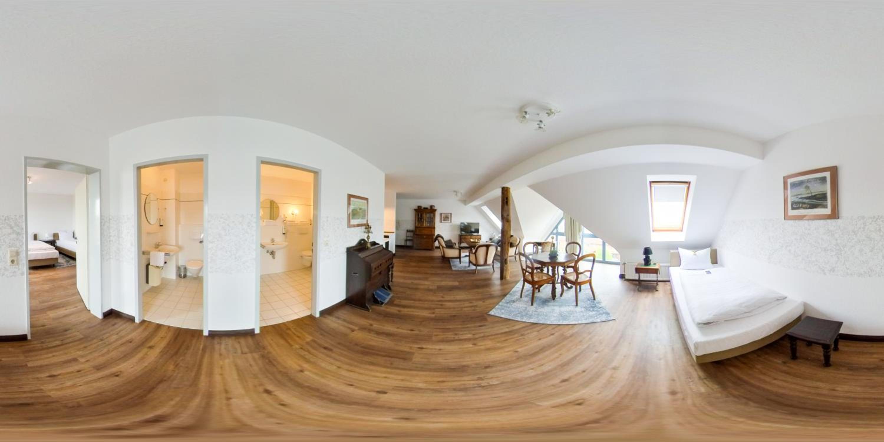 Apartment with Balcony photo 1