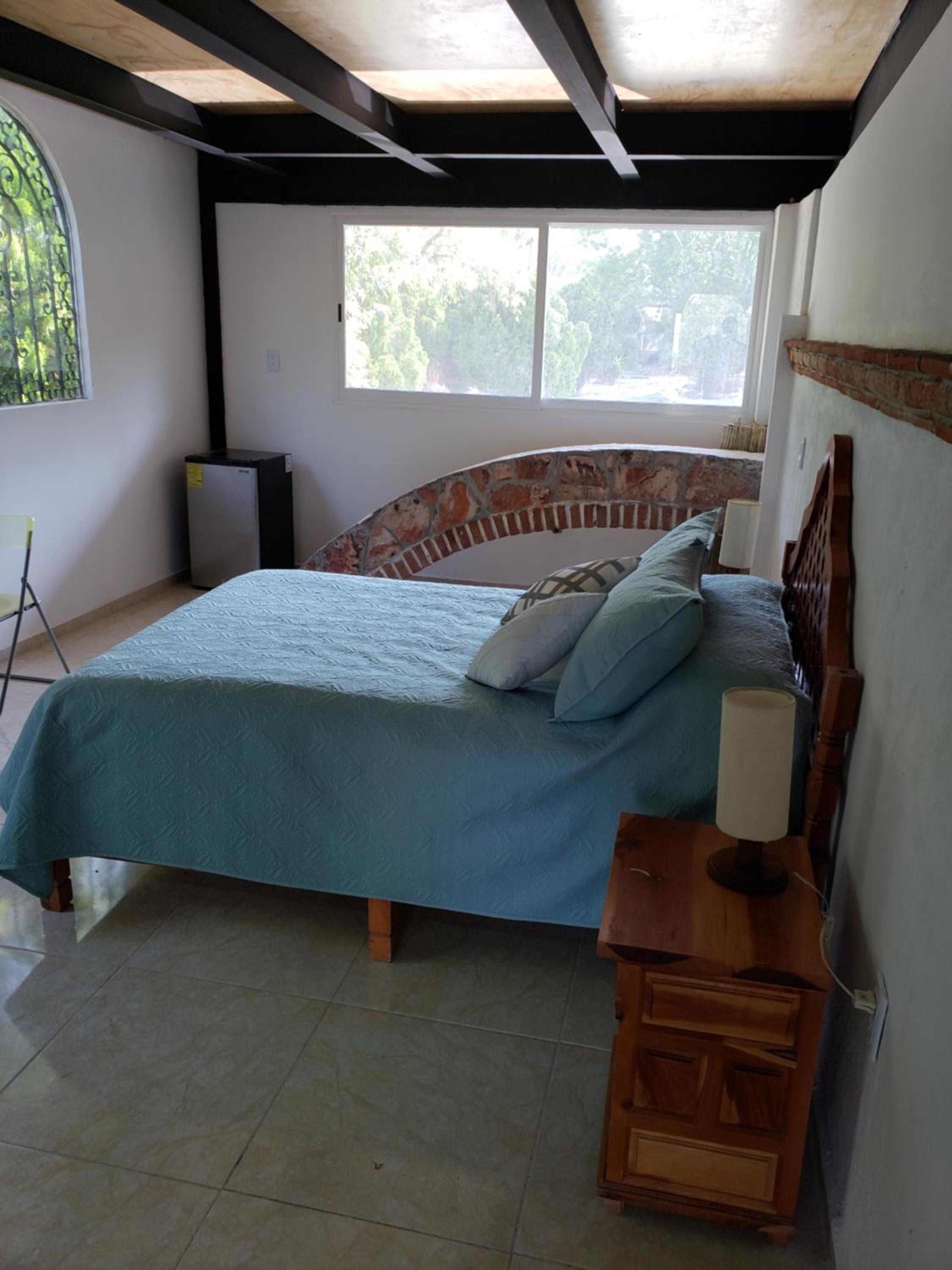One-Bedroom Apartment - Photo 1