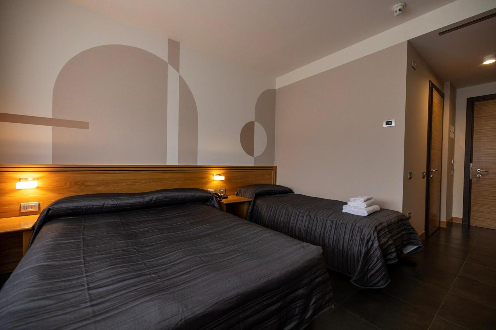 Classic Triple Room - Photo 7