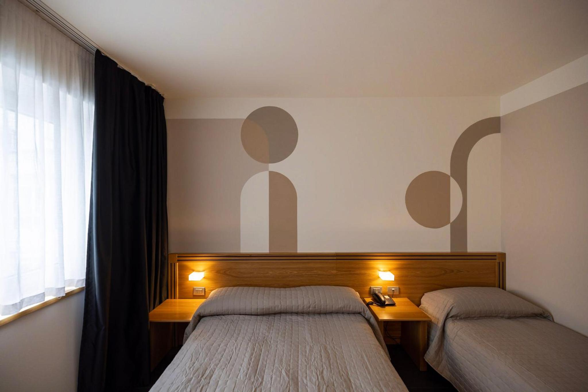 Classic Triple Room - Photo 9