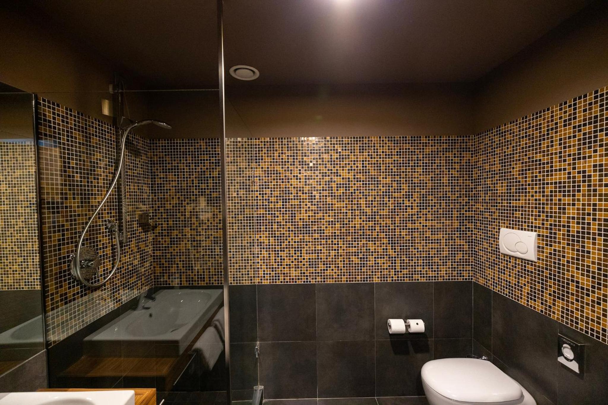 Classic Triple Room - Photo 28